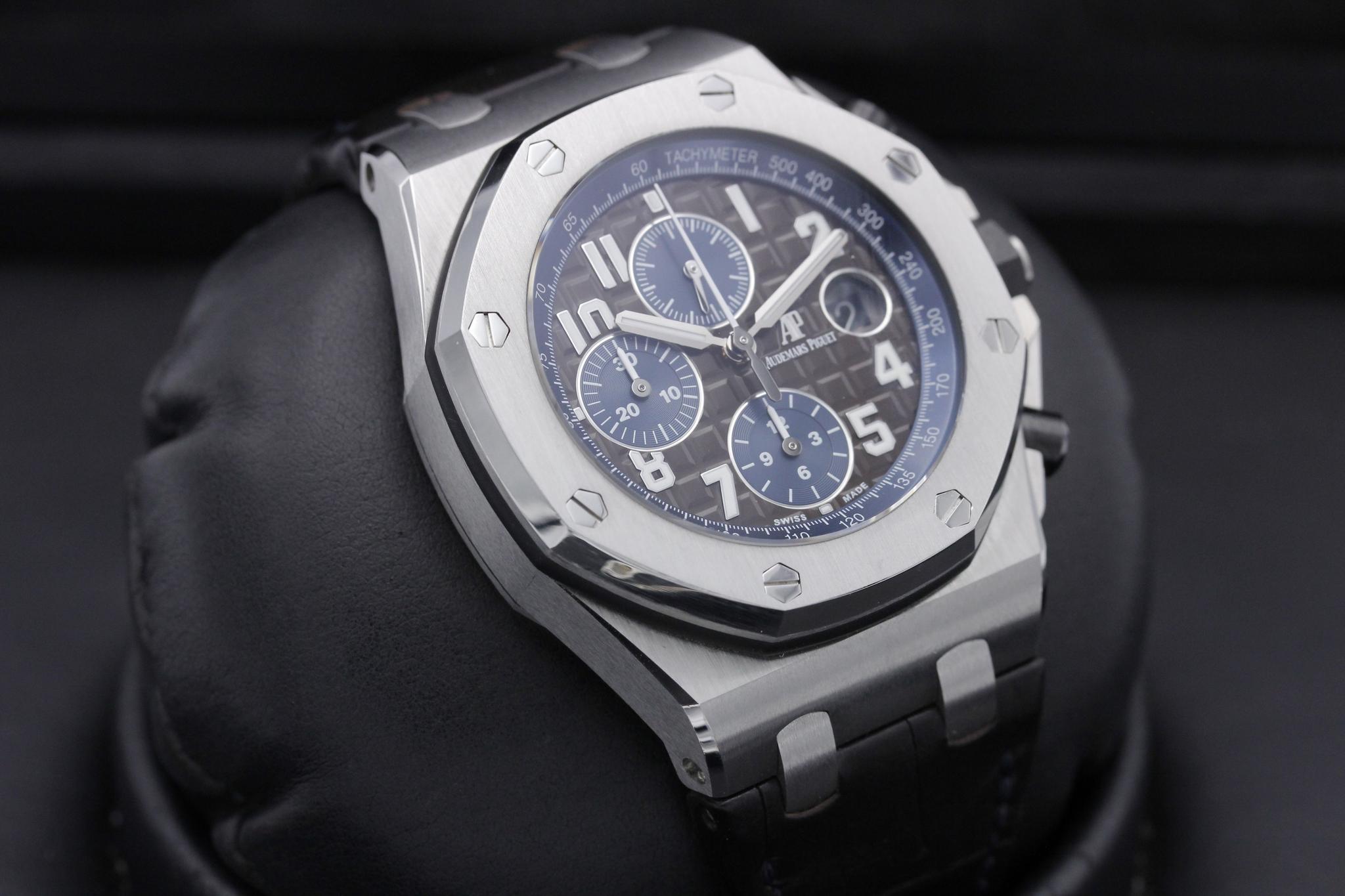 Watch Image 10
