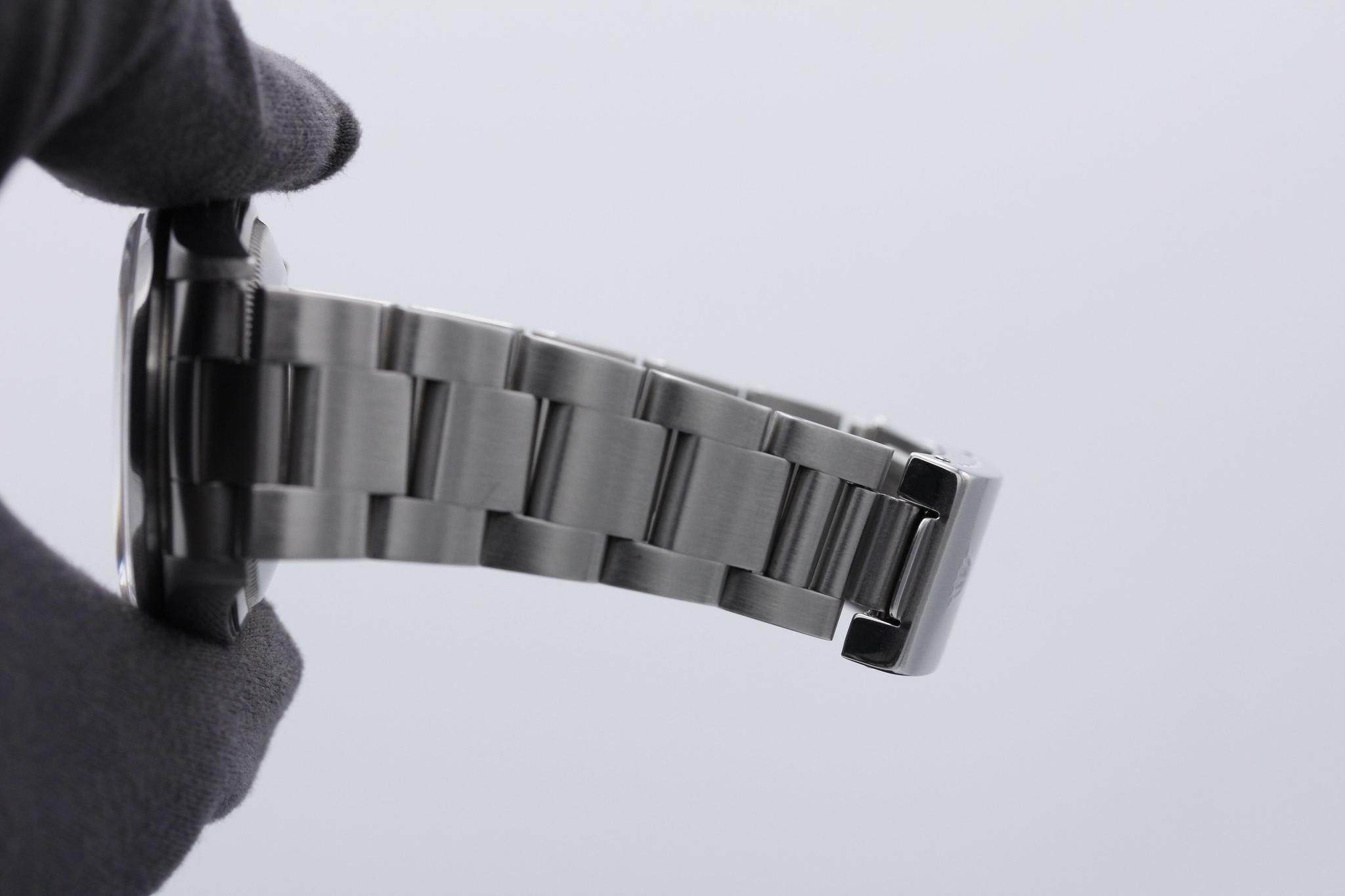 Watch Image 9