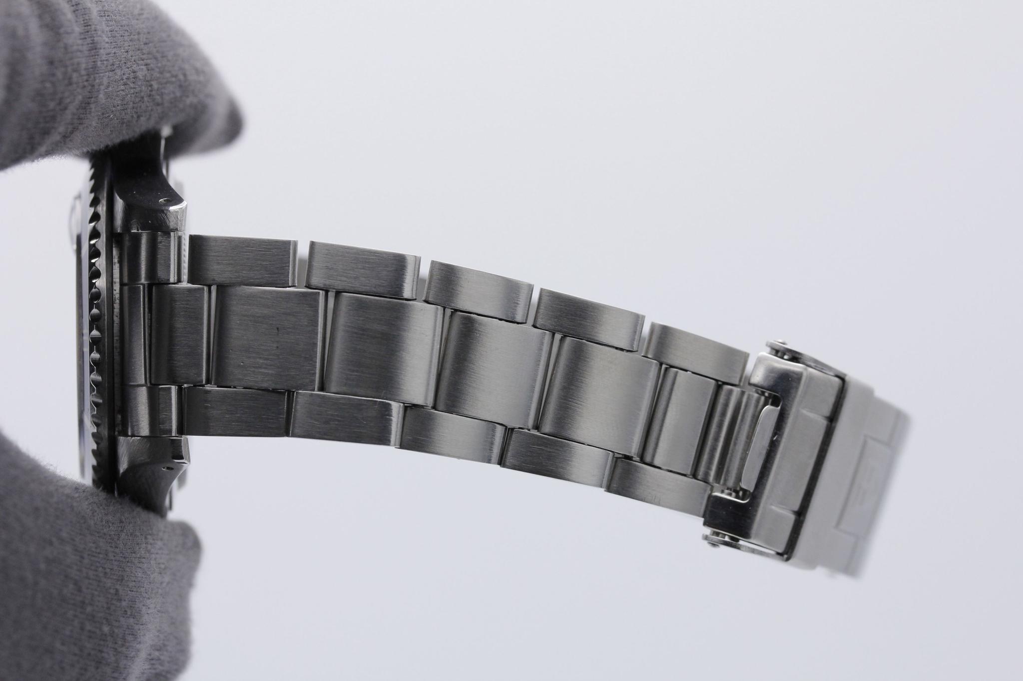 Watch Image 10