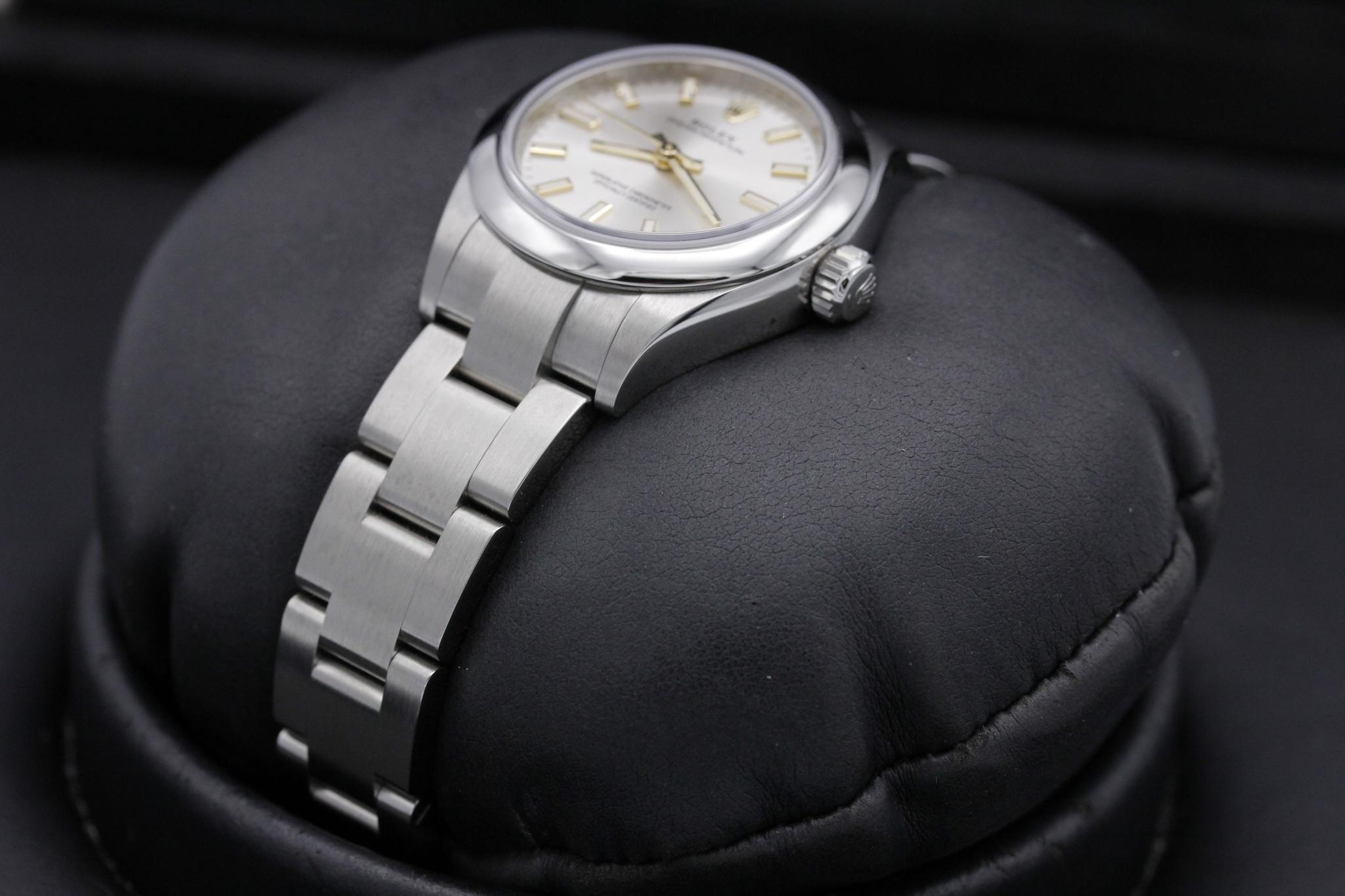 Watch Image 2