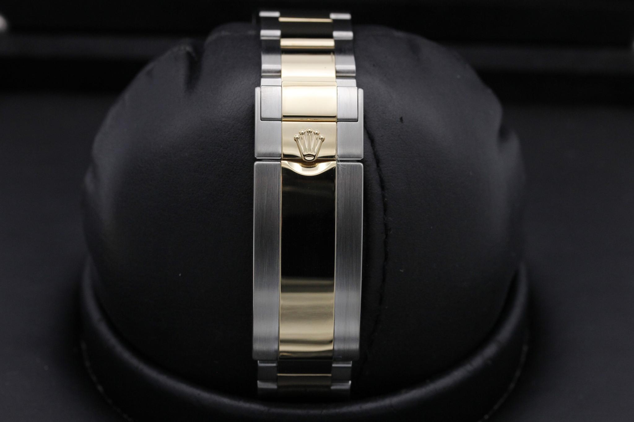 Watch Image 7