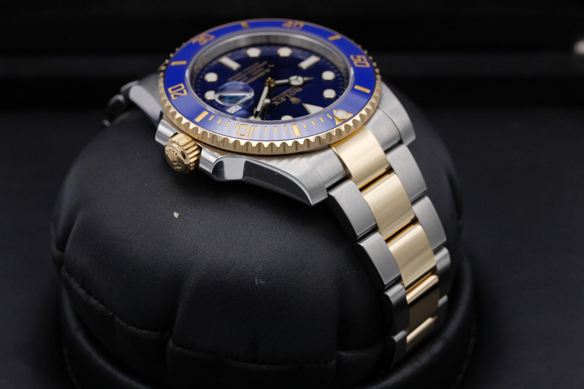 Watch Image 4