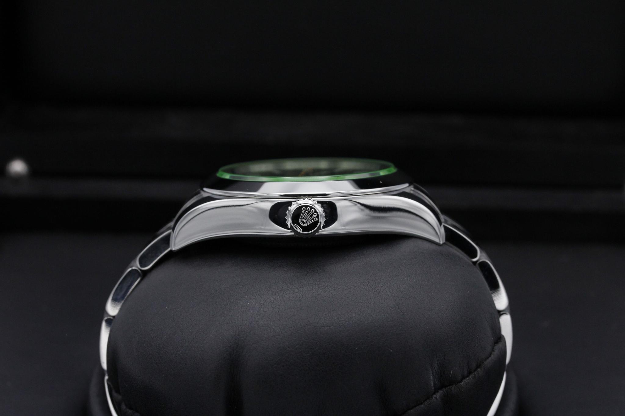 Watch Image 3