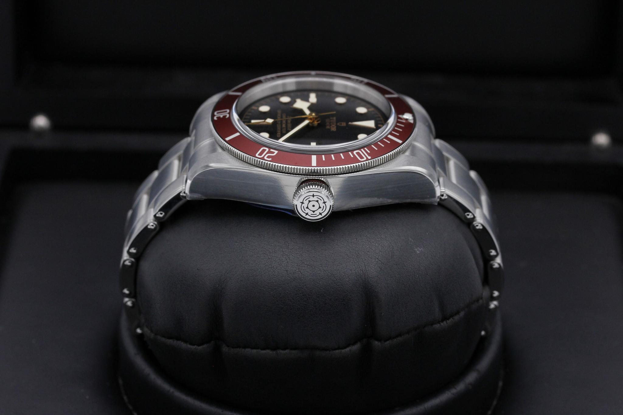 Watch Image 3