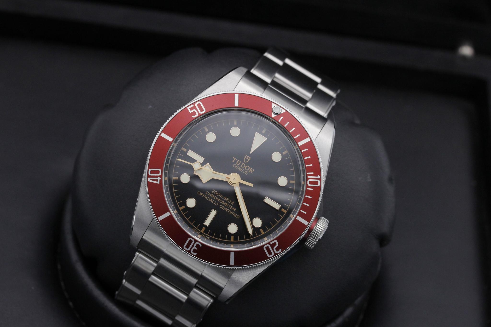 Watch Image 8
