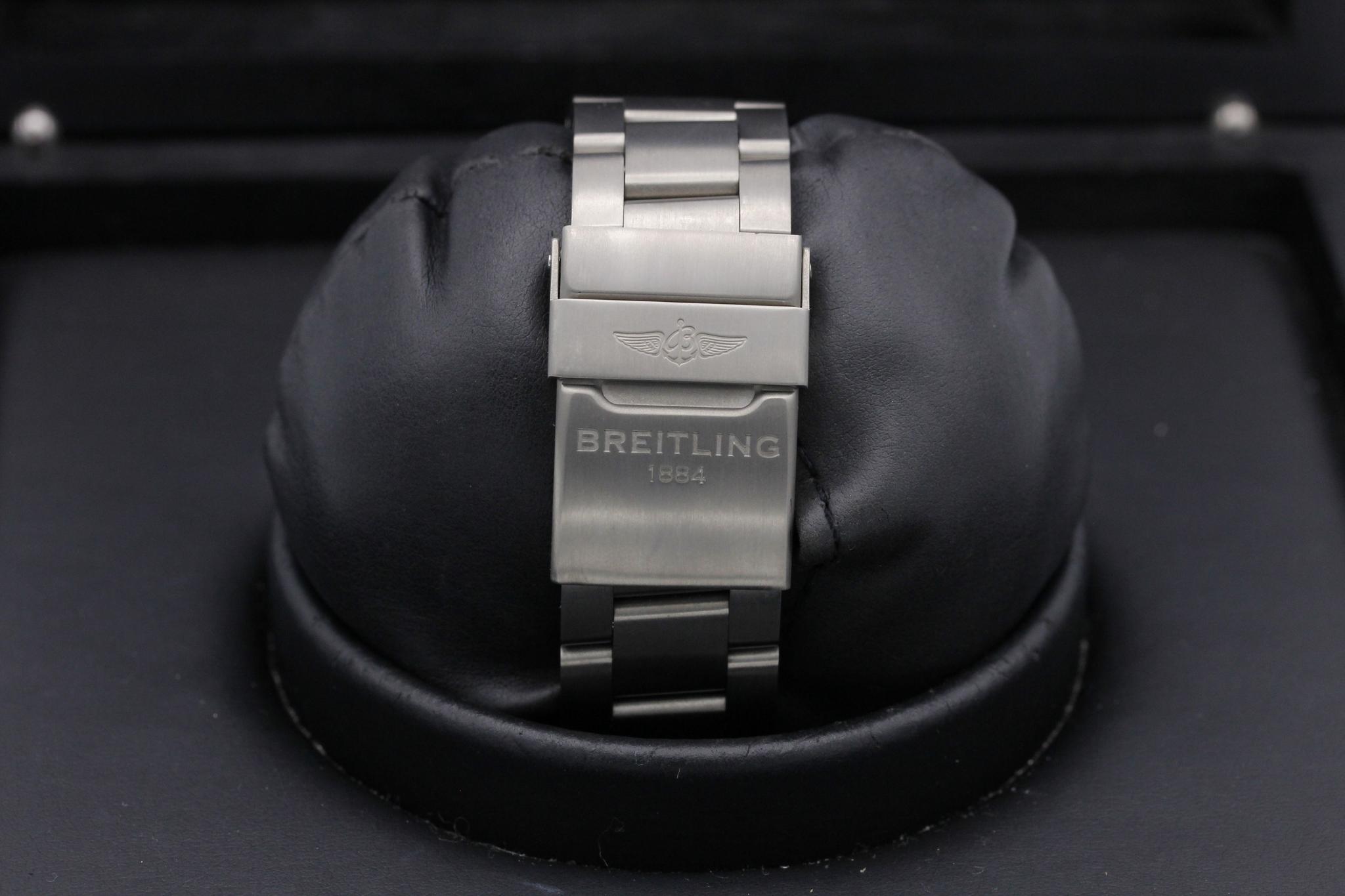 Watch Image 8