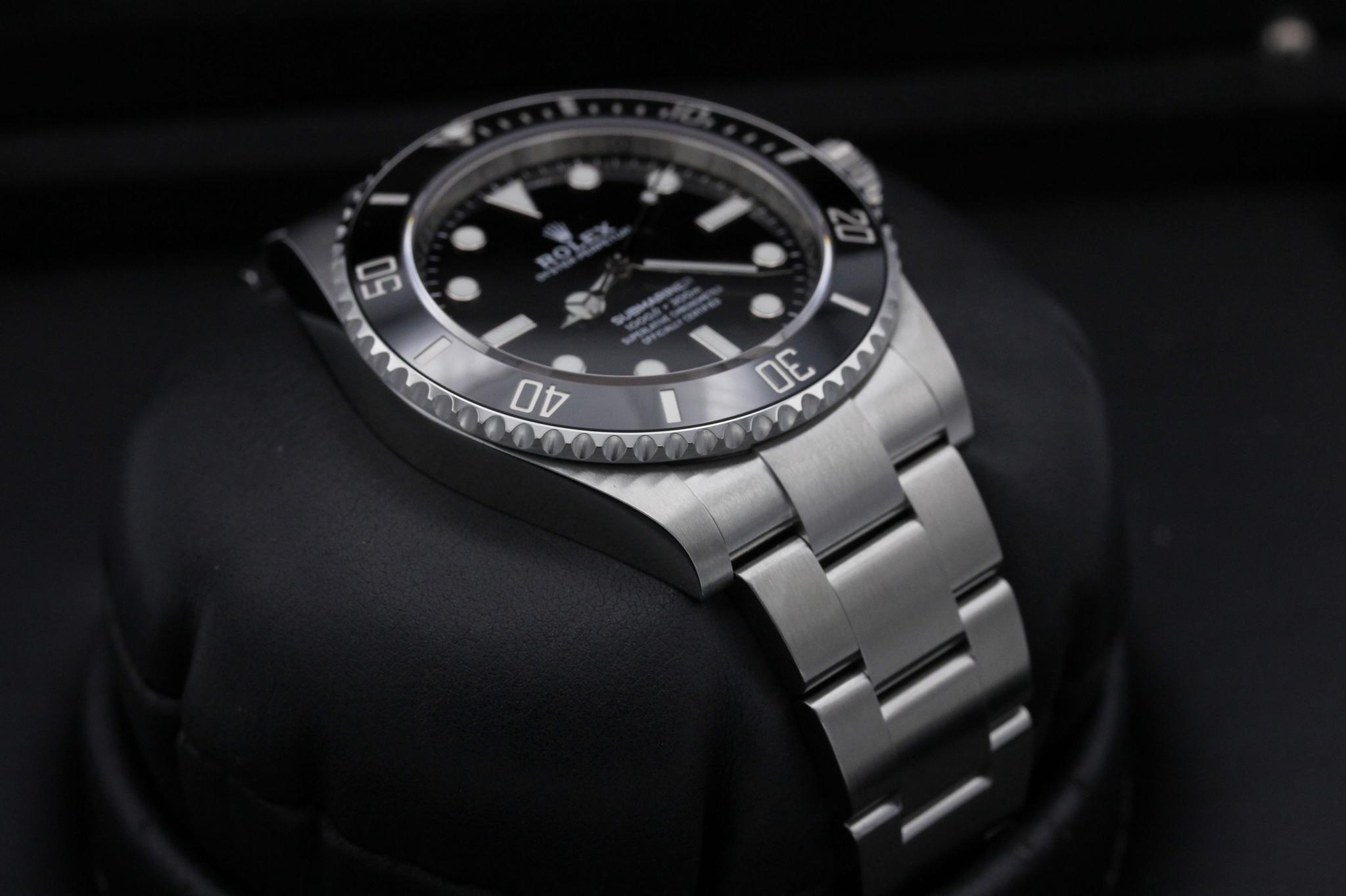 Watch Image 6