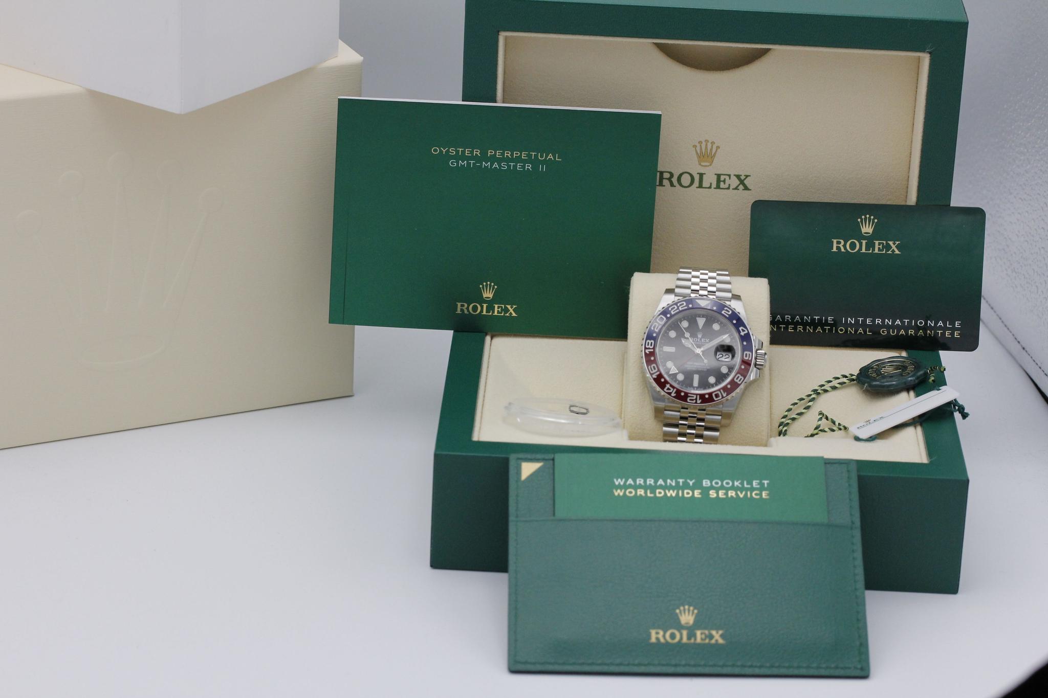 Watch Image 10