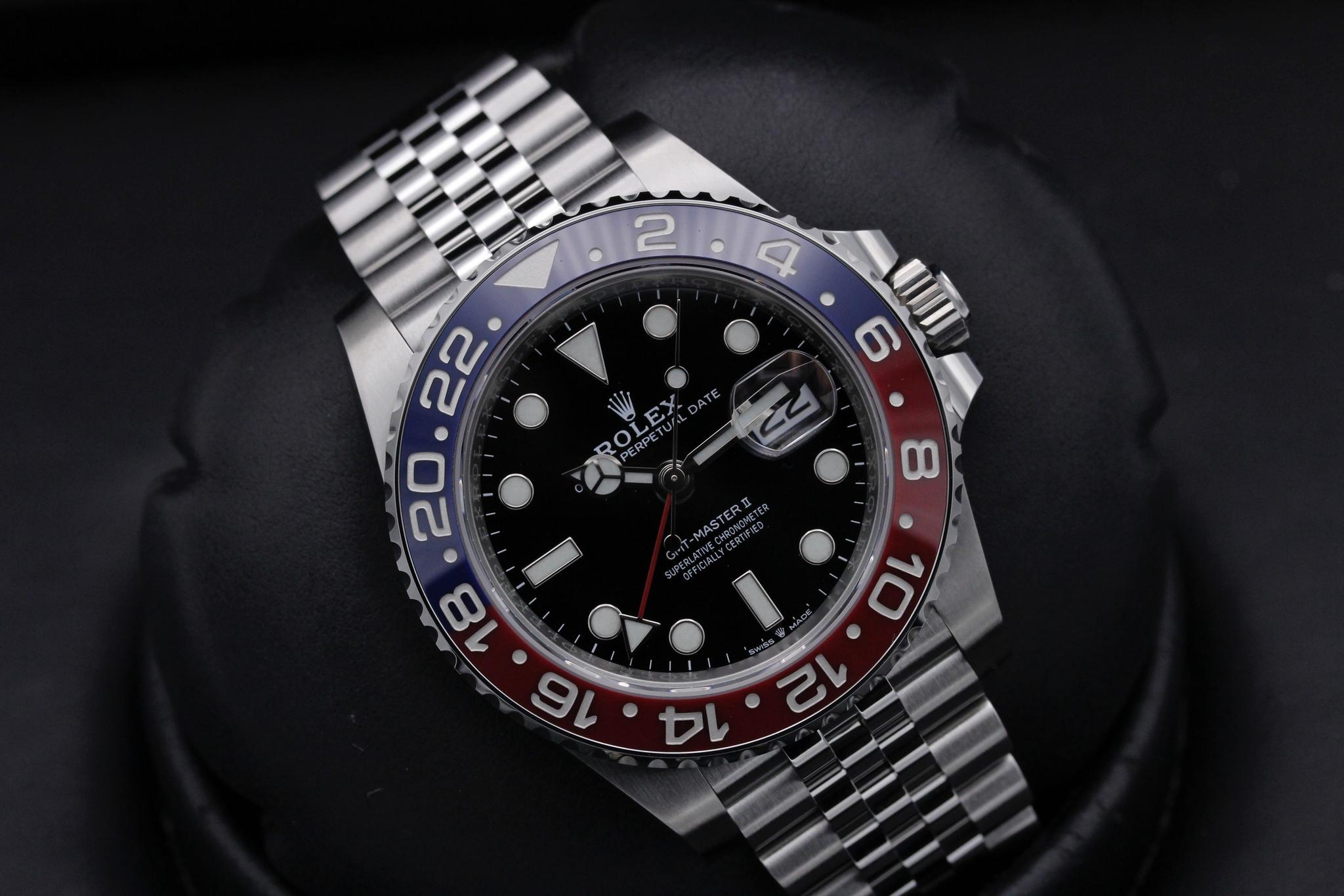 Watch Image 9