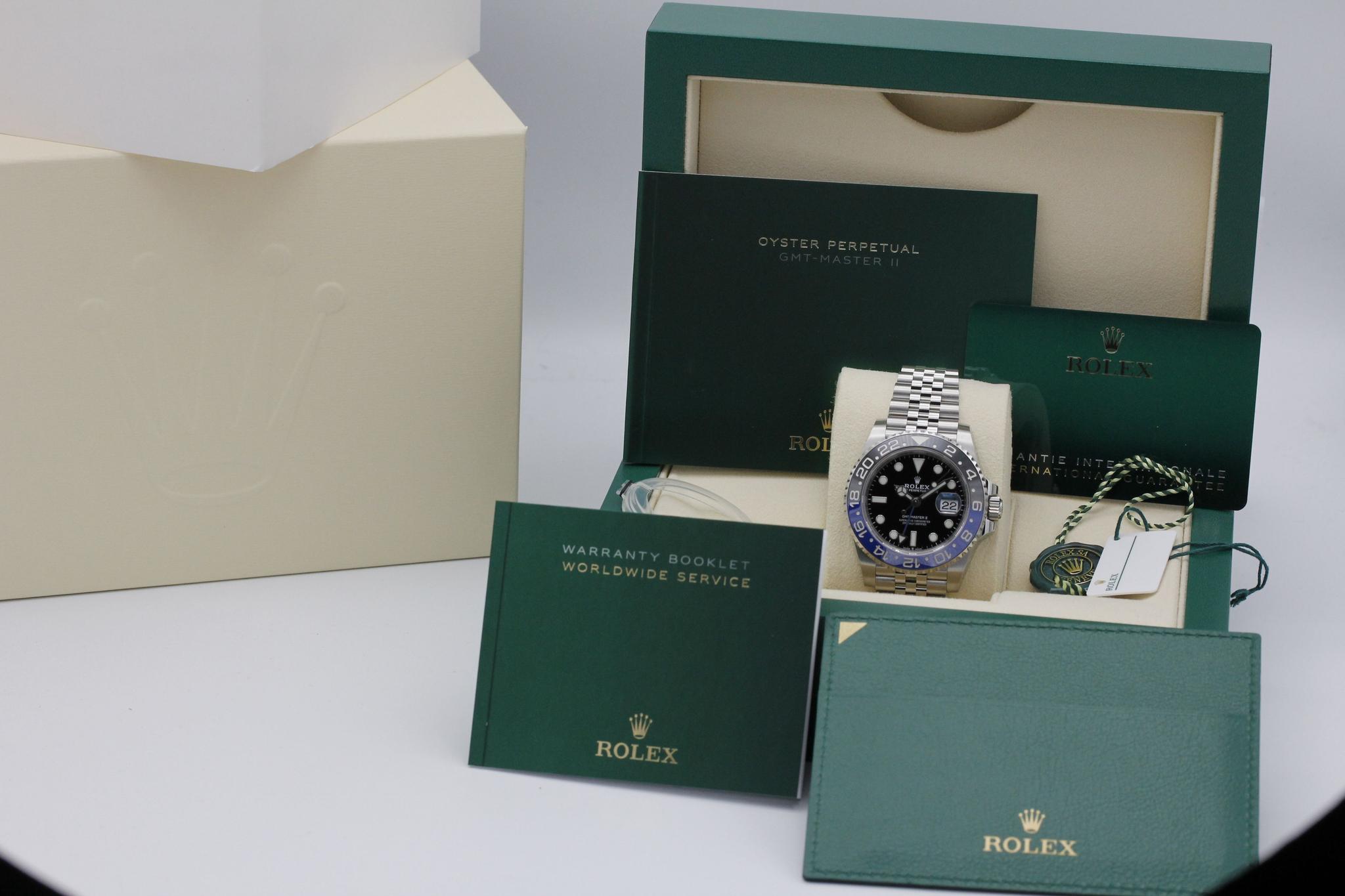 Watch Image 10