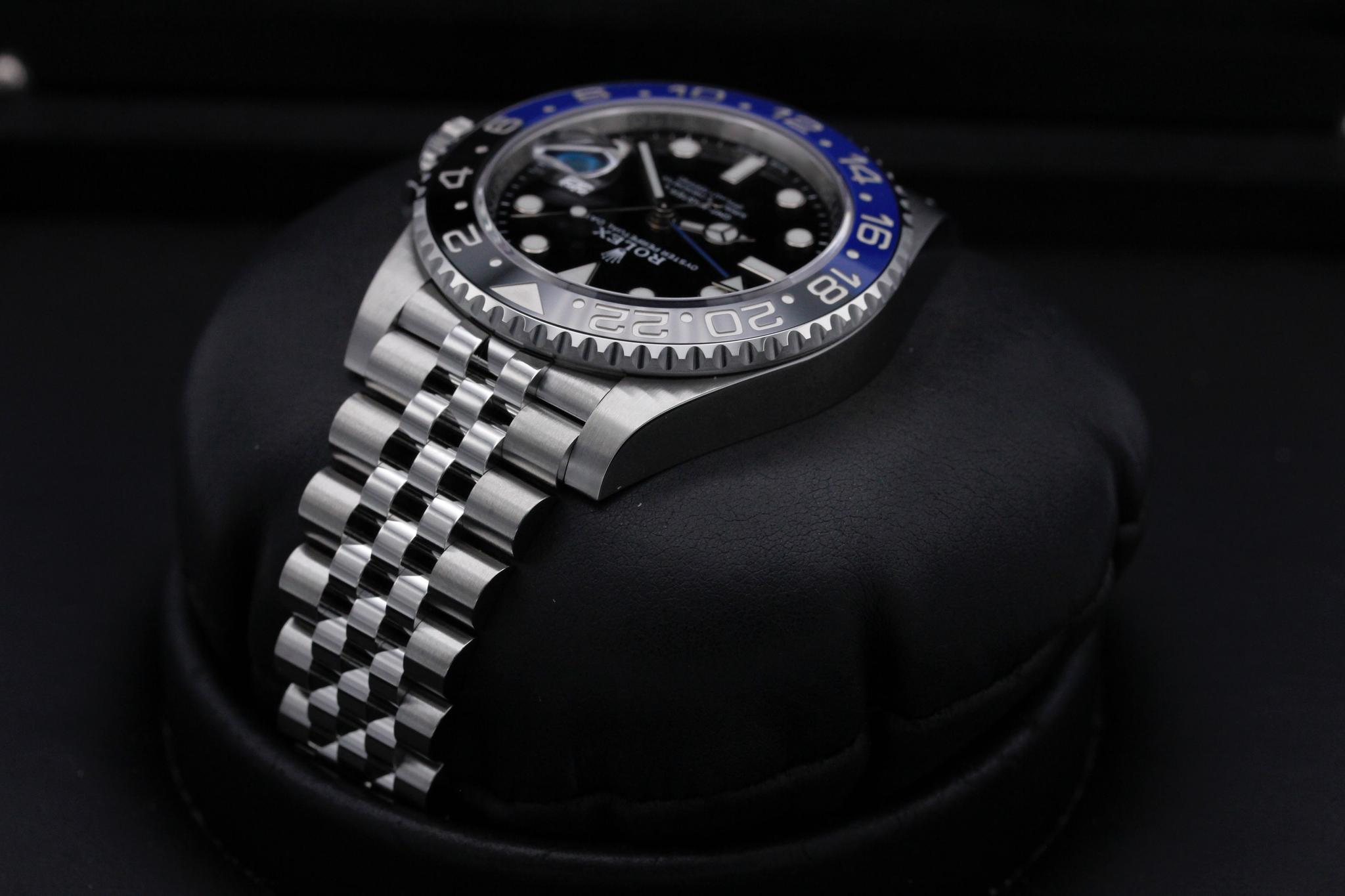 Watch Image 5