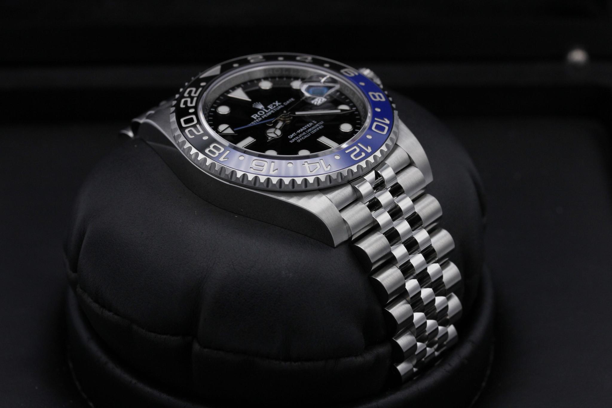 Watch Image 6