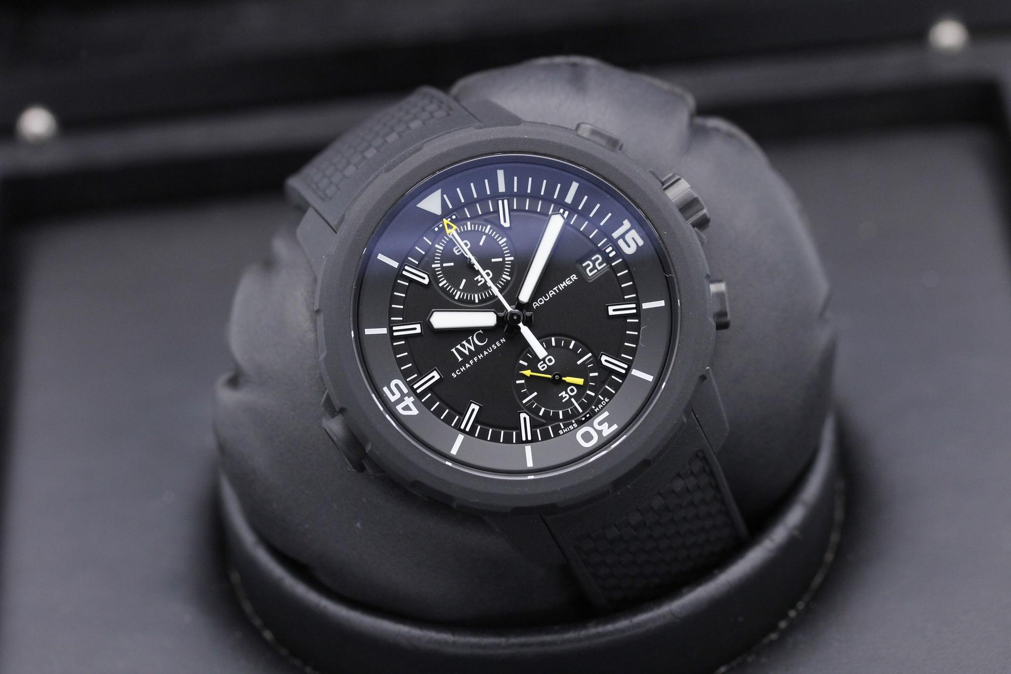 Watch Image 11