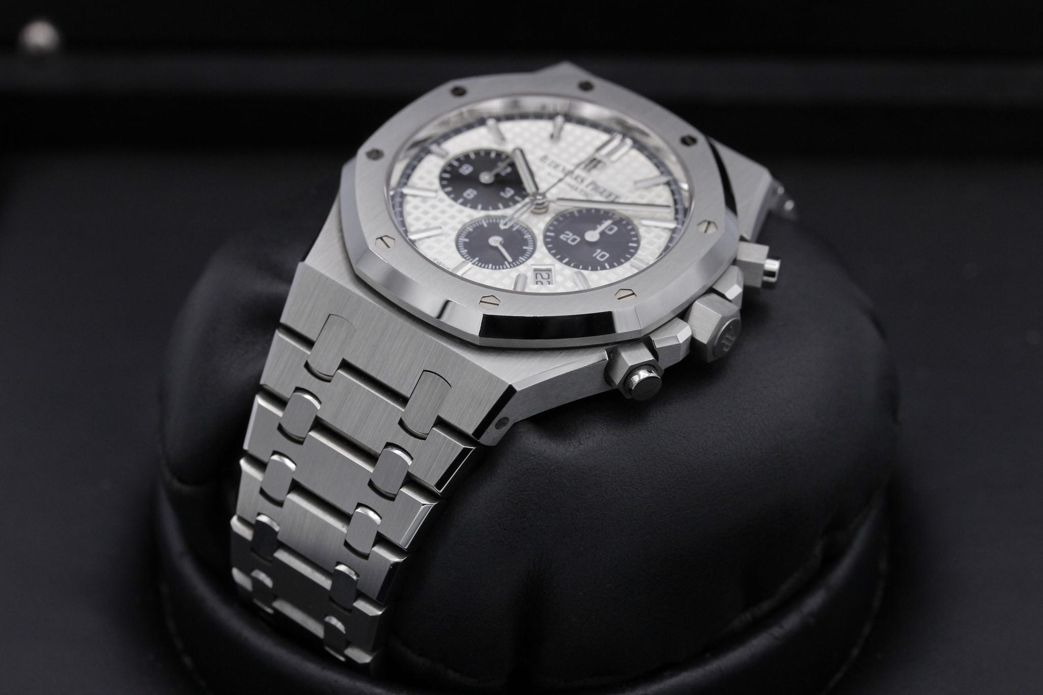Watch Image 2