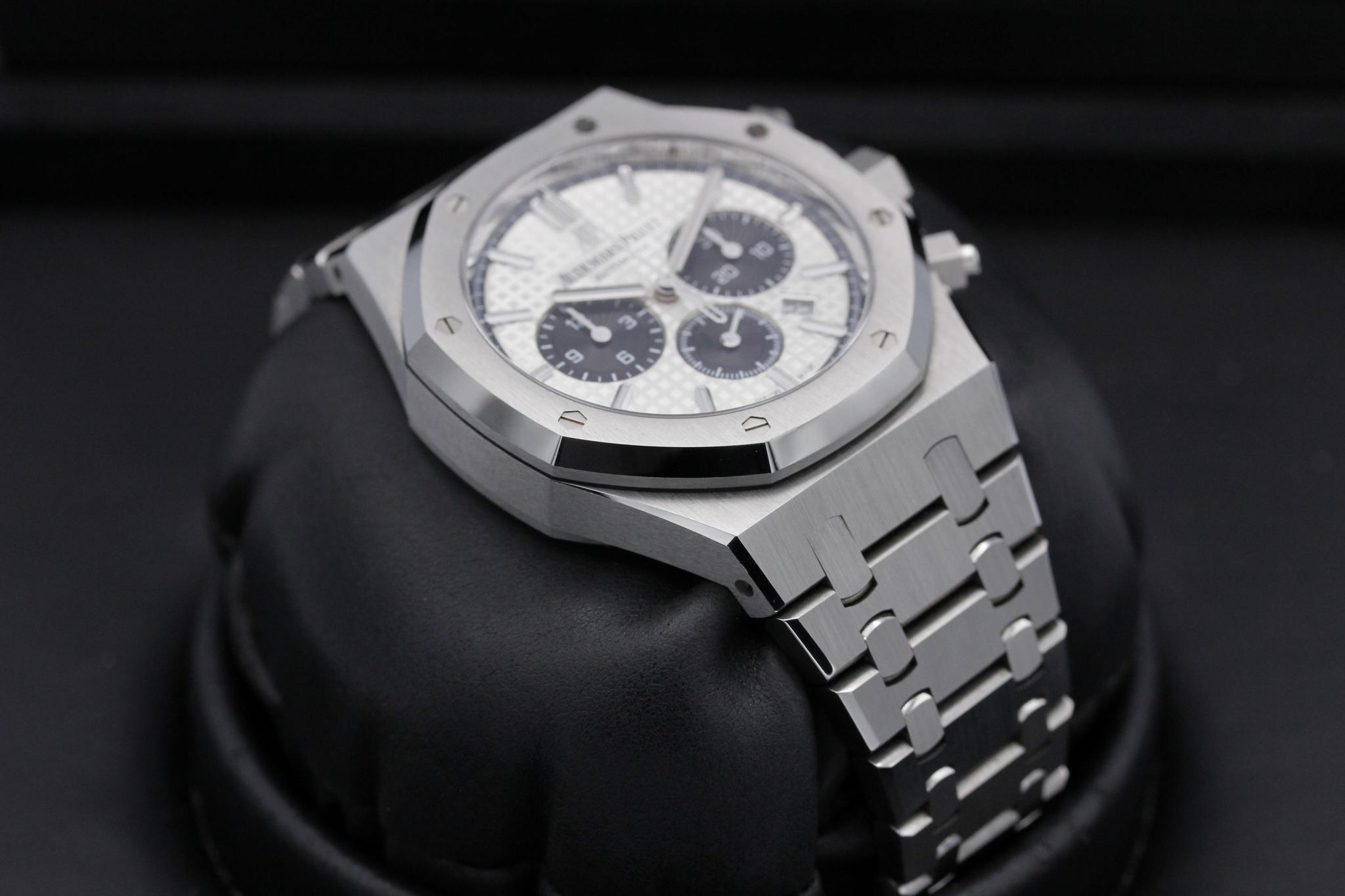 Watch Image 7