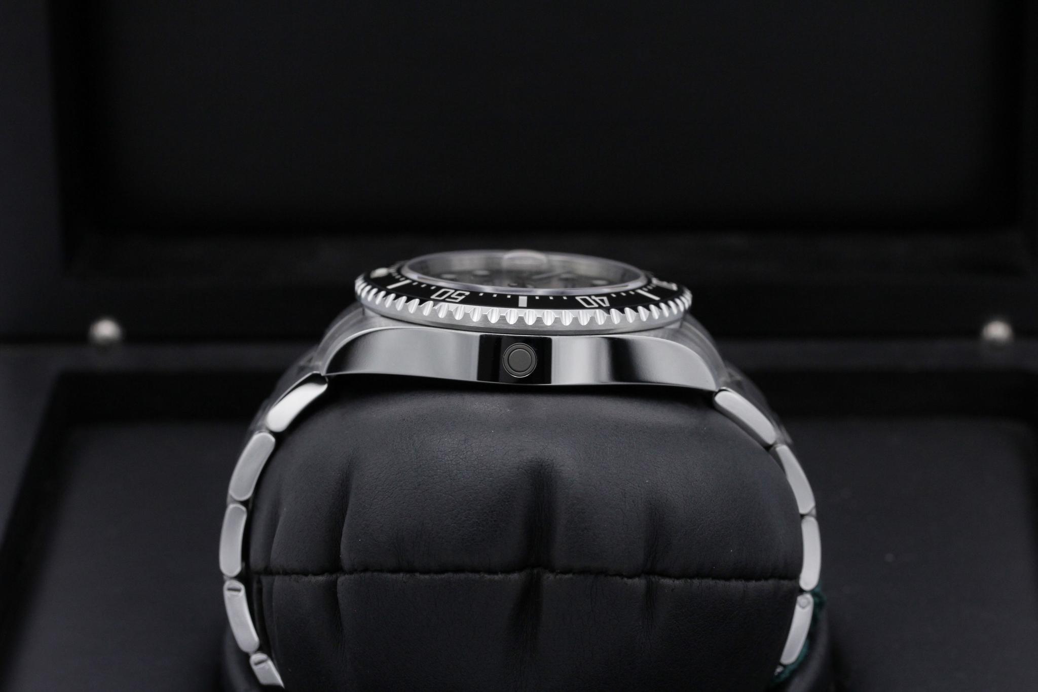 Watch Image 4