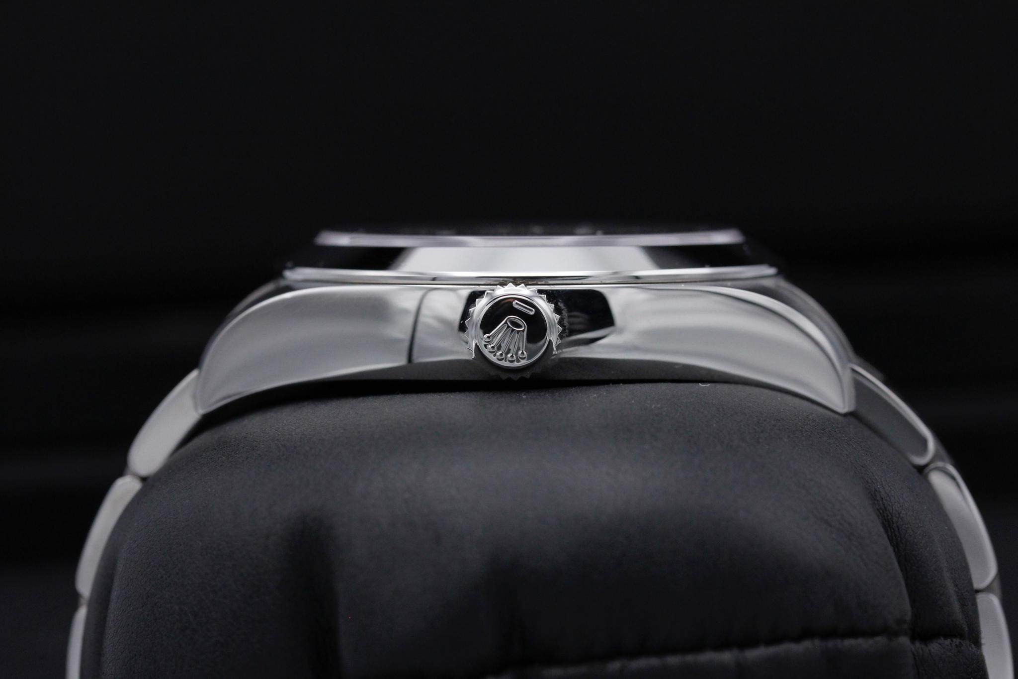Watch Image 3