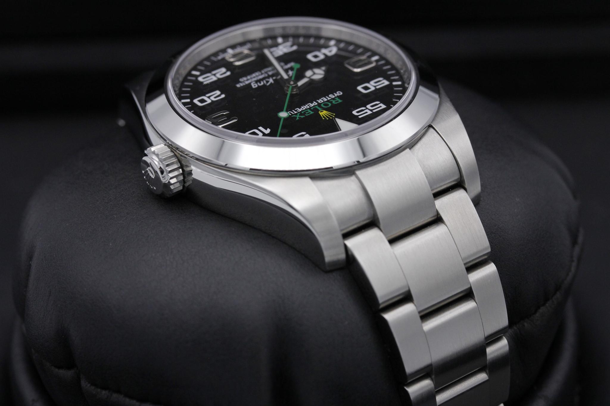 Watch Image 4