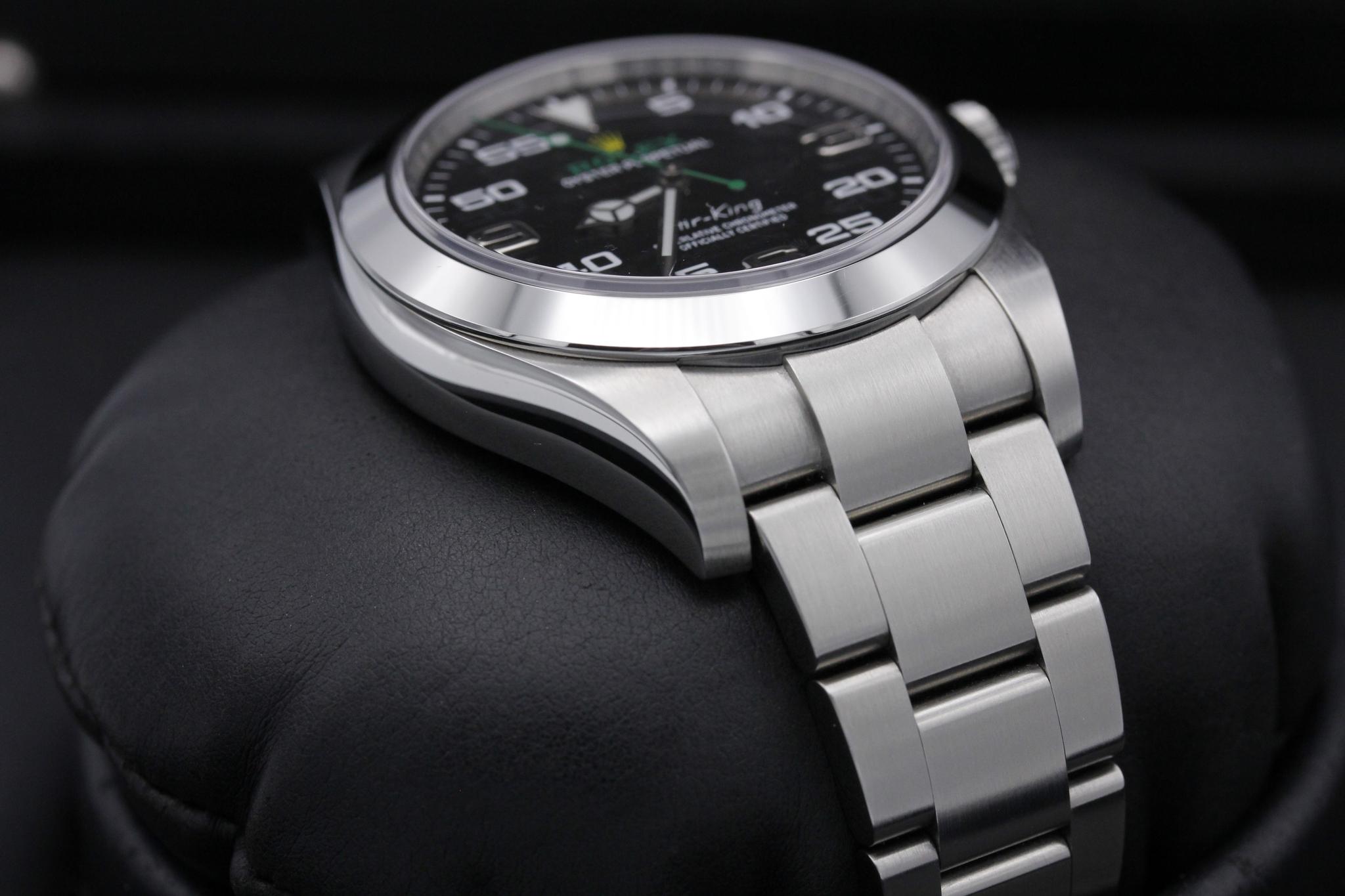 Watch Image 6