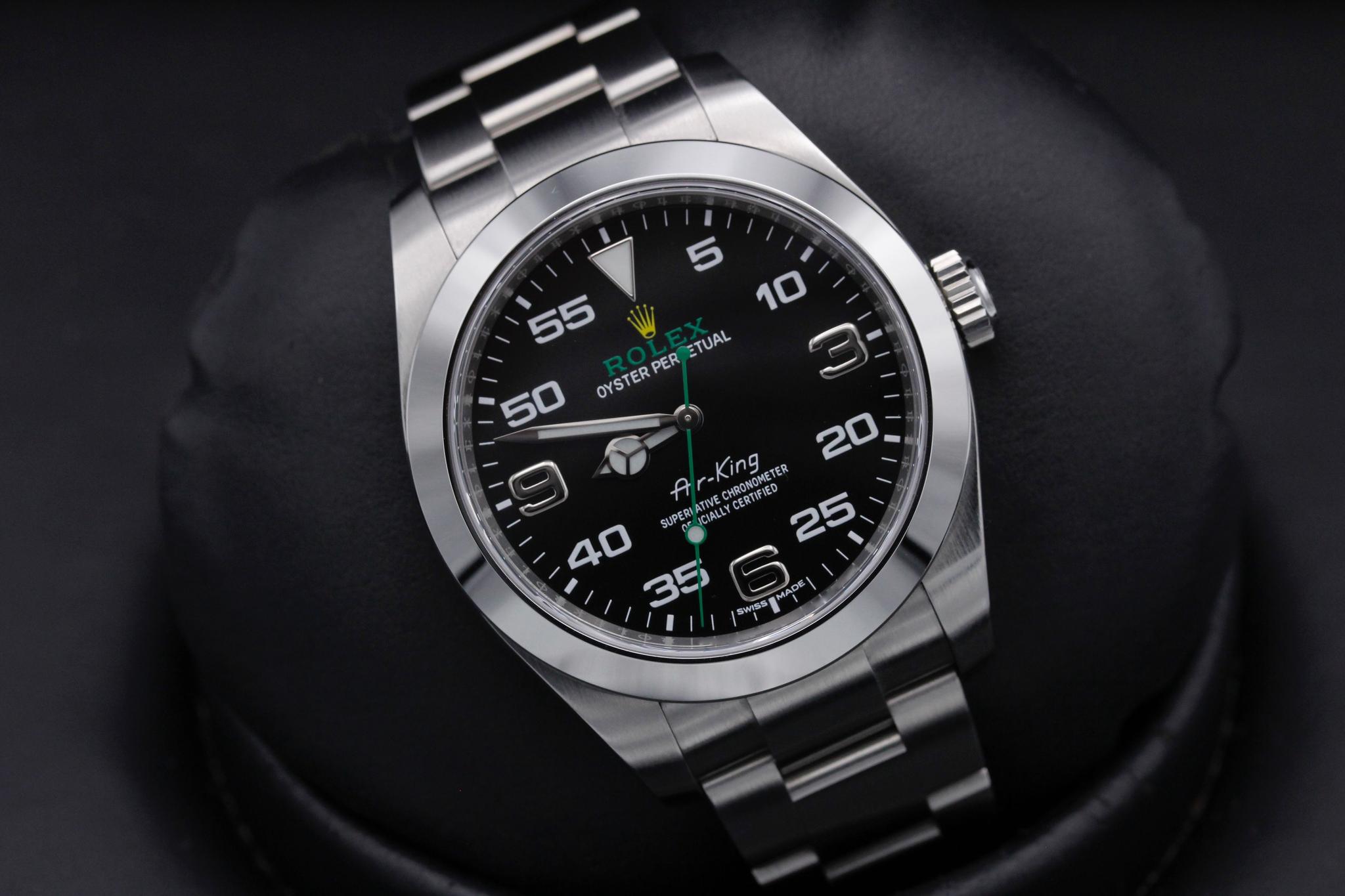 Watch Image 9