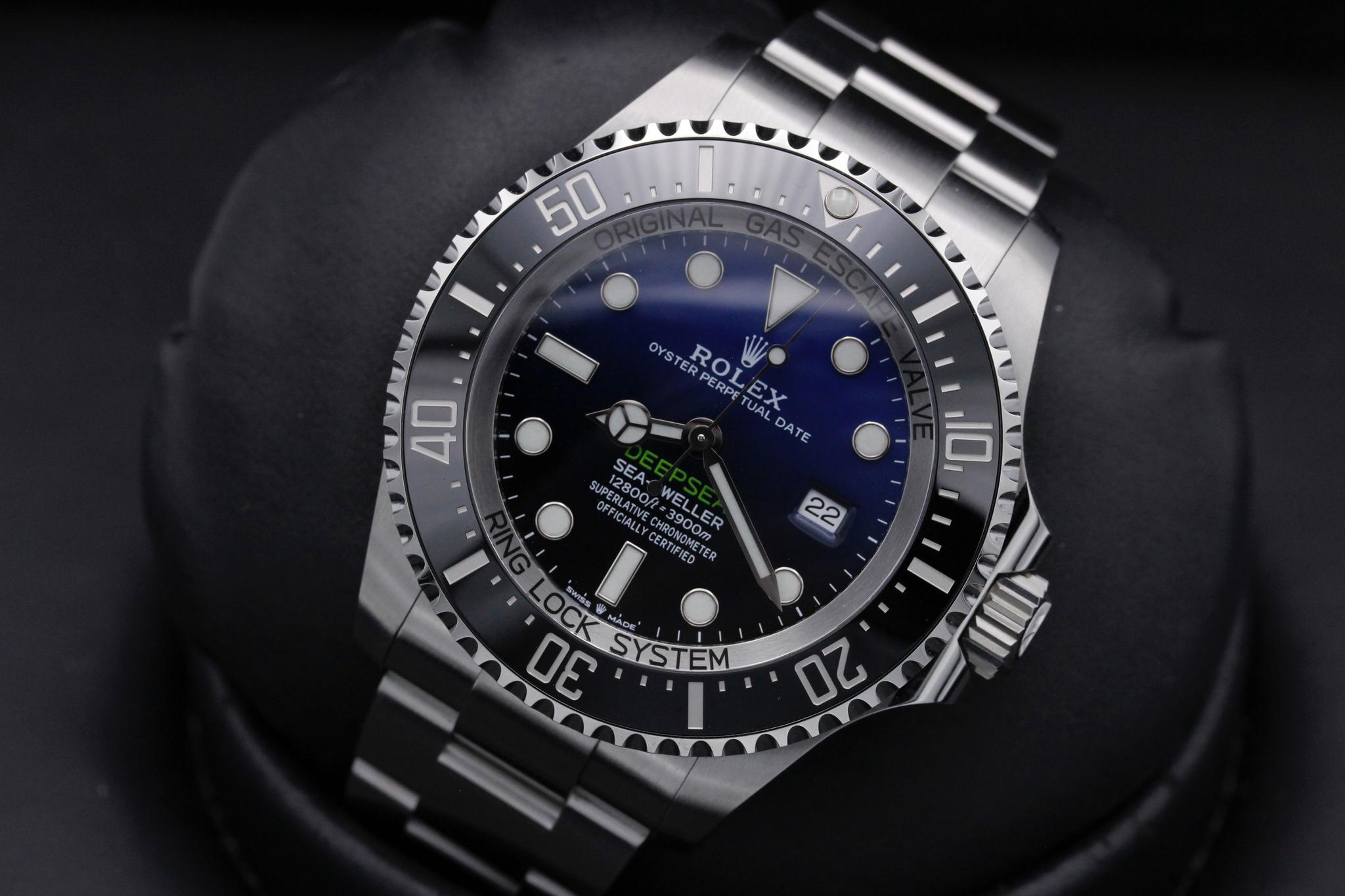 Watch Image 10