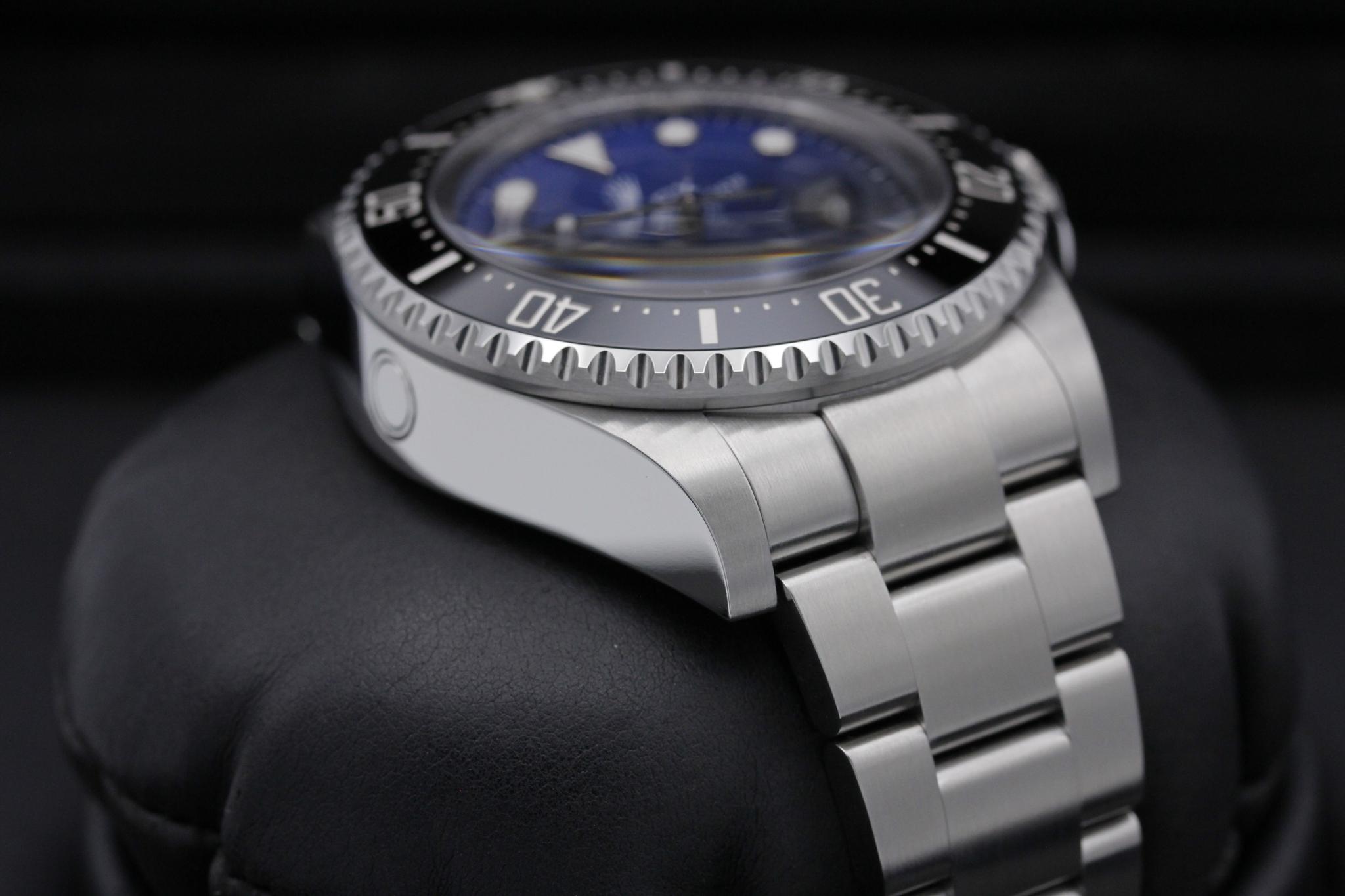 Watch Image 6