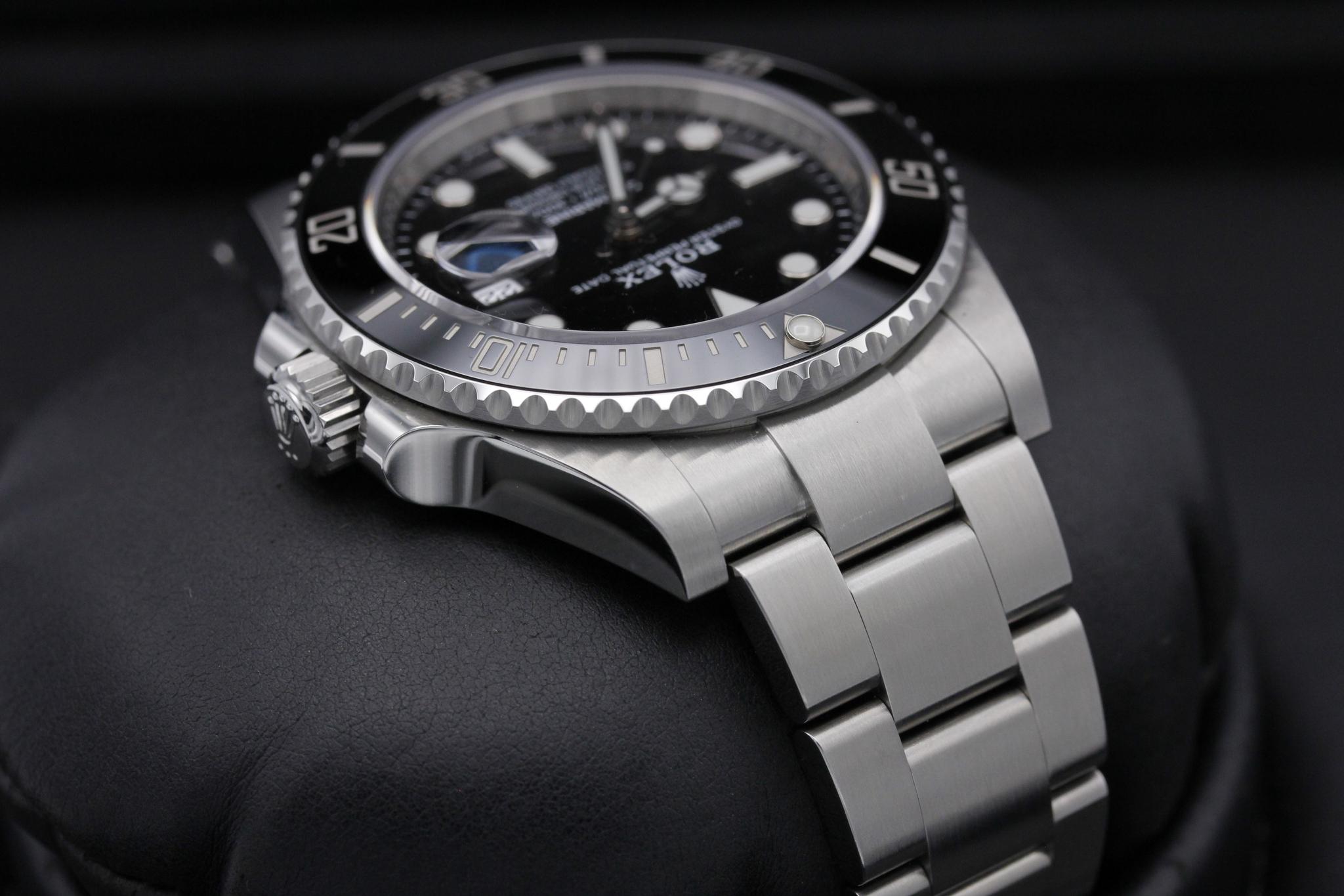 Watch Image 4