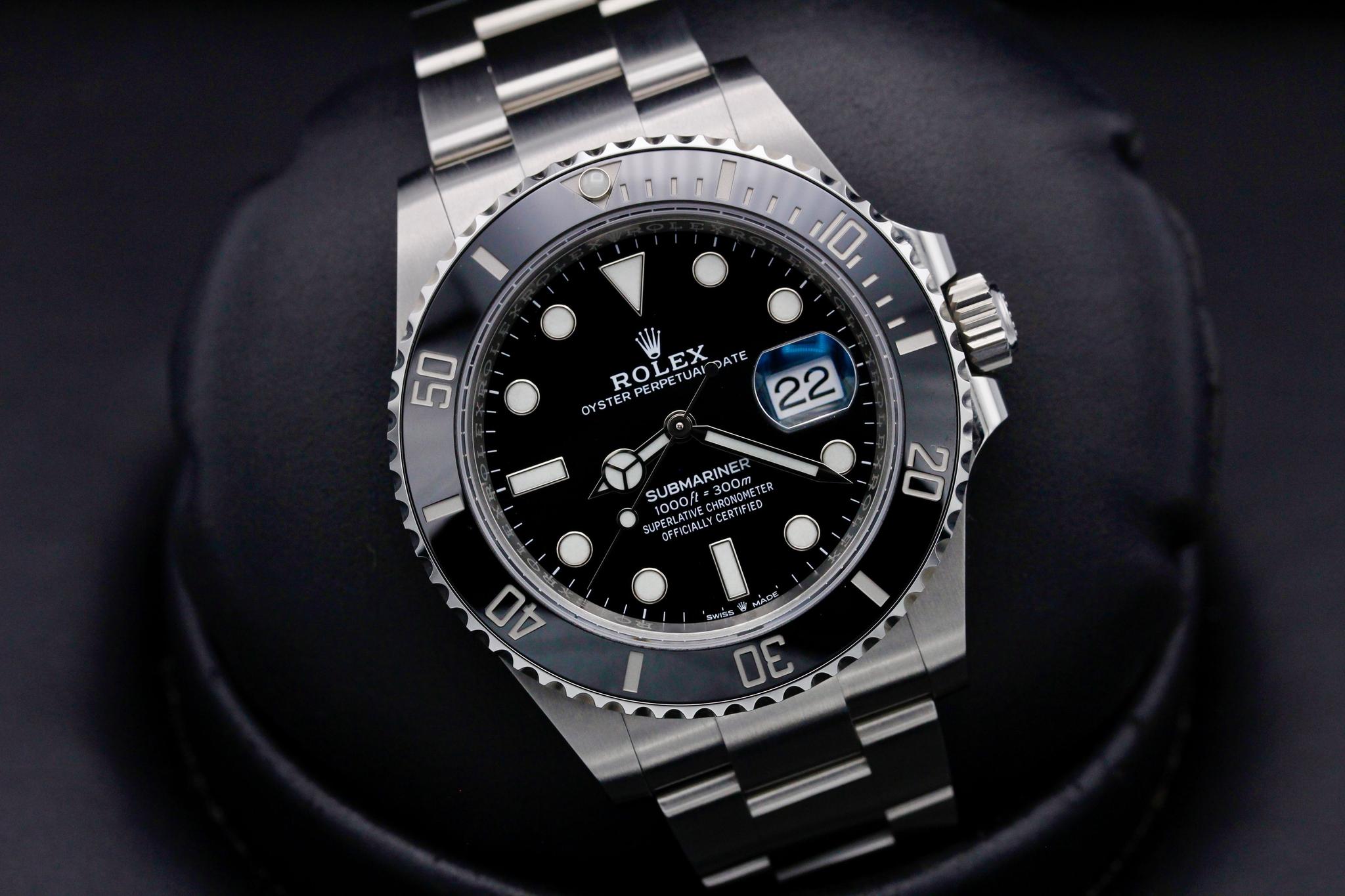 Watch Image 10