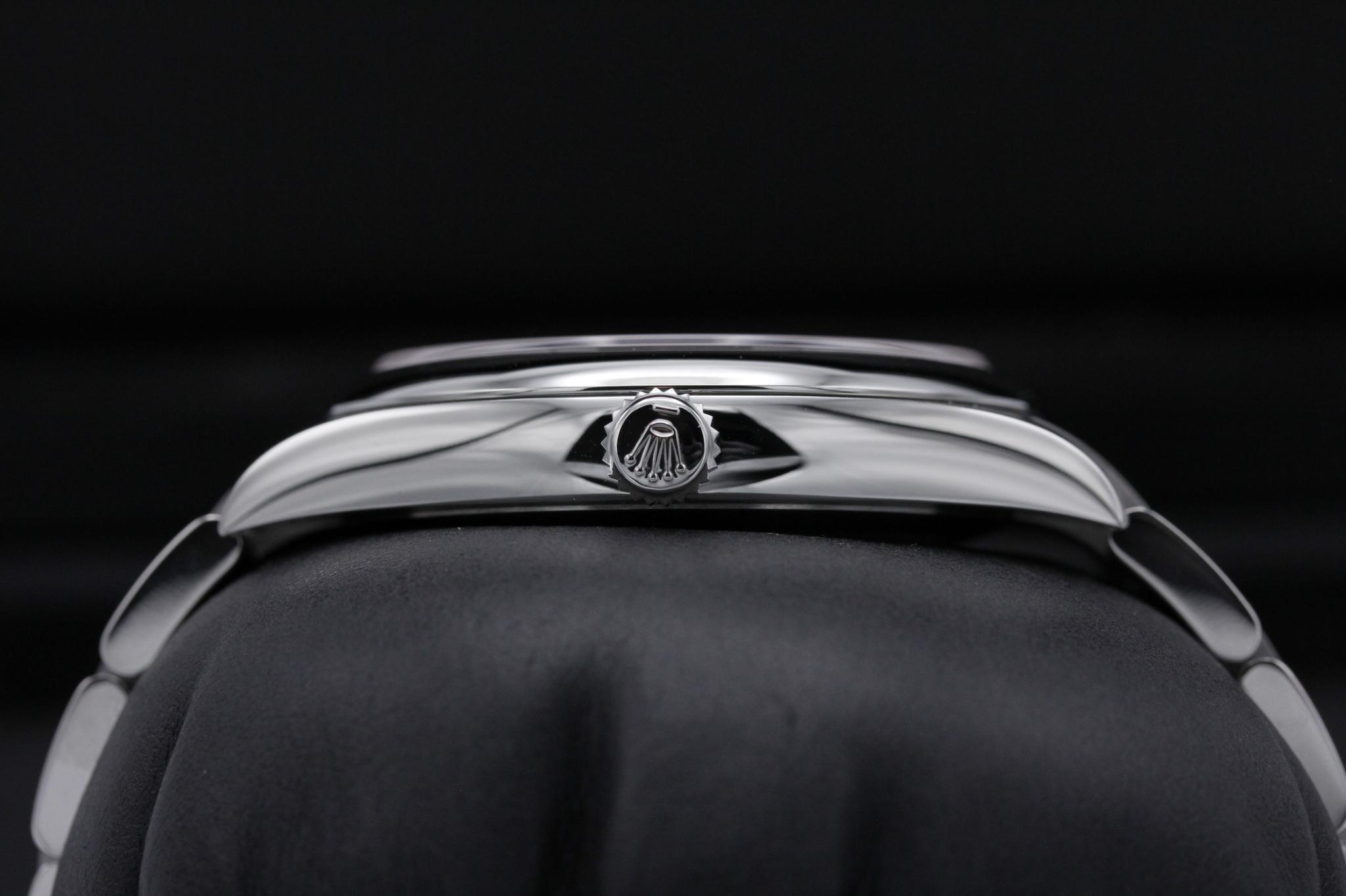 Watch Image 3