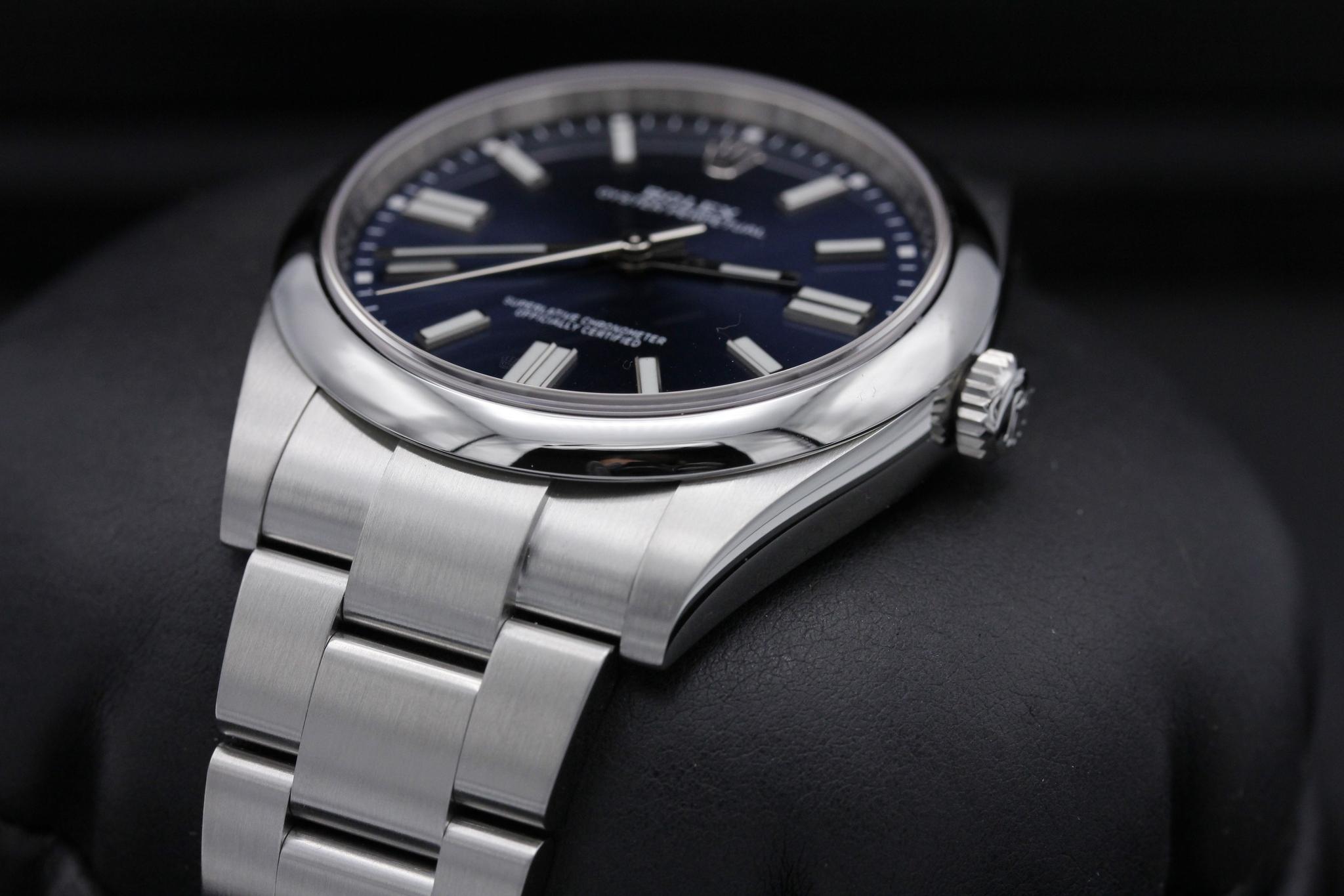 Watch Image 2