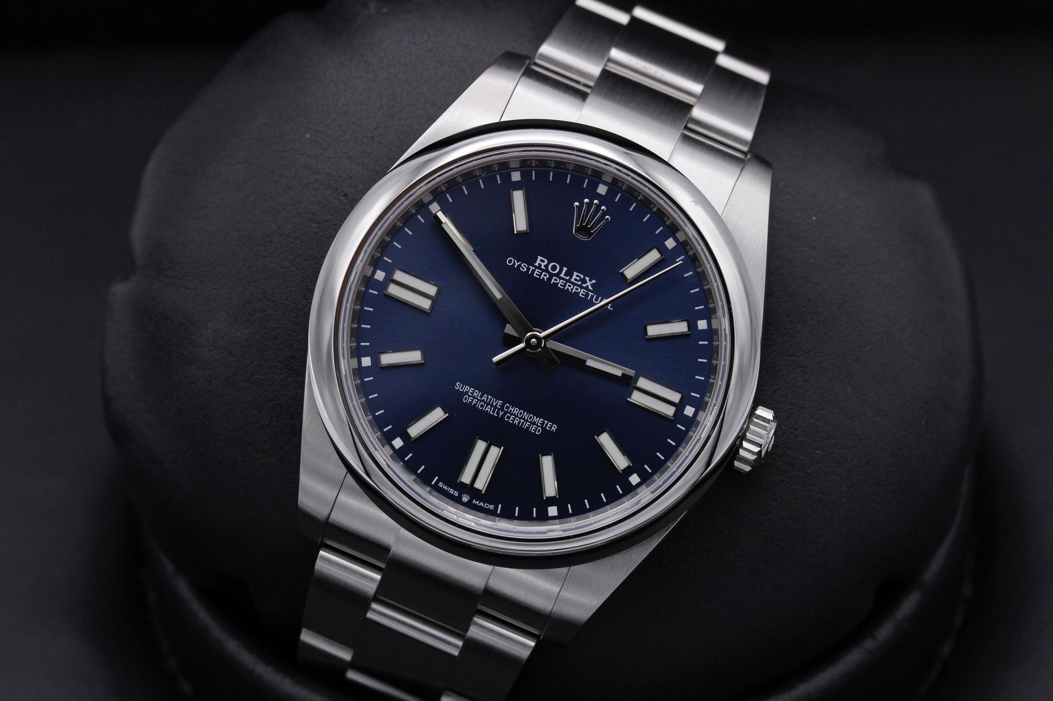 Watch Image 9