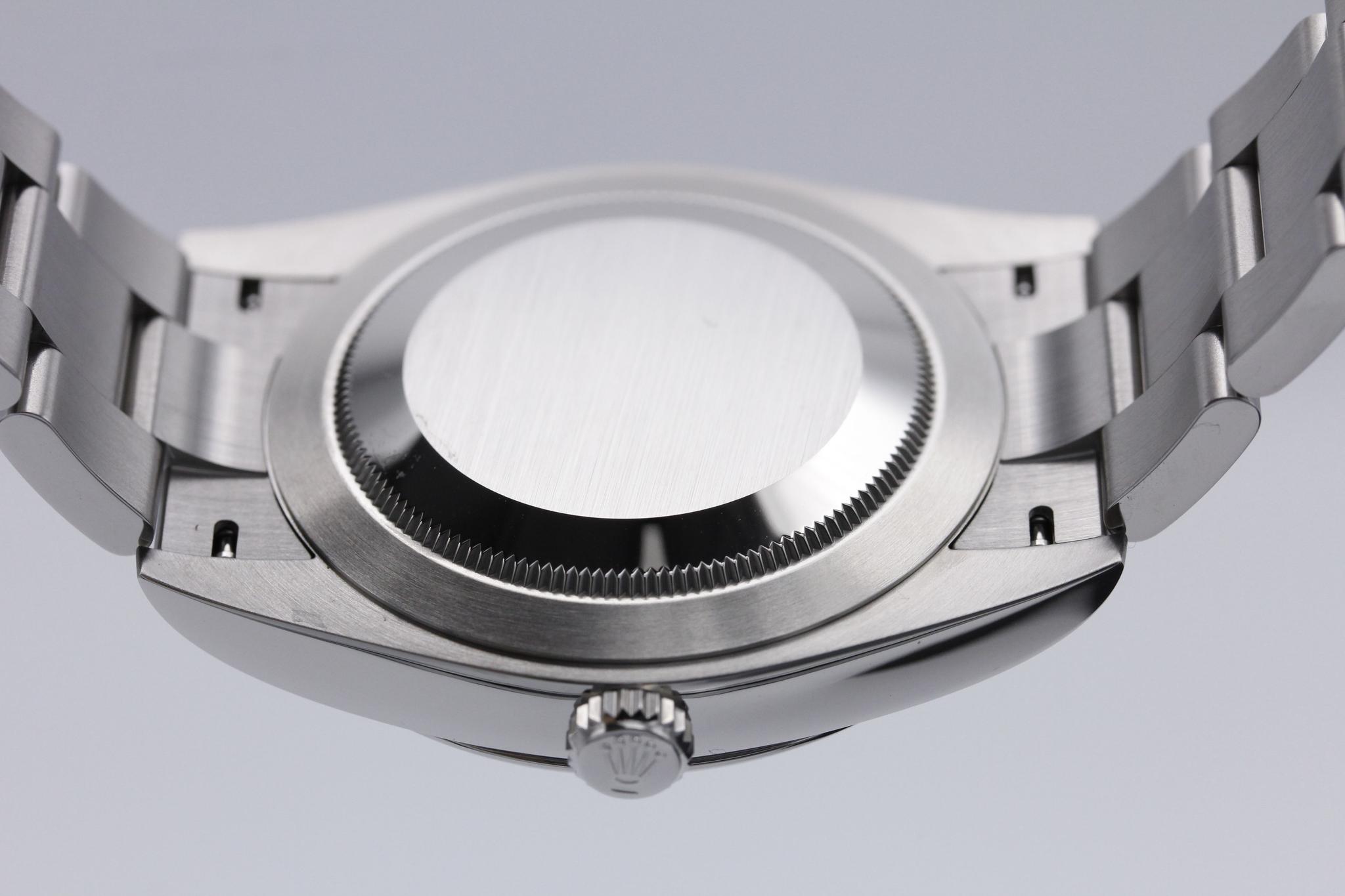 Watch Image 7