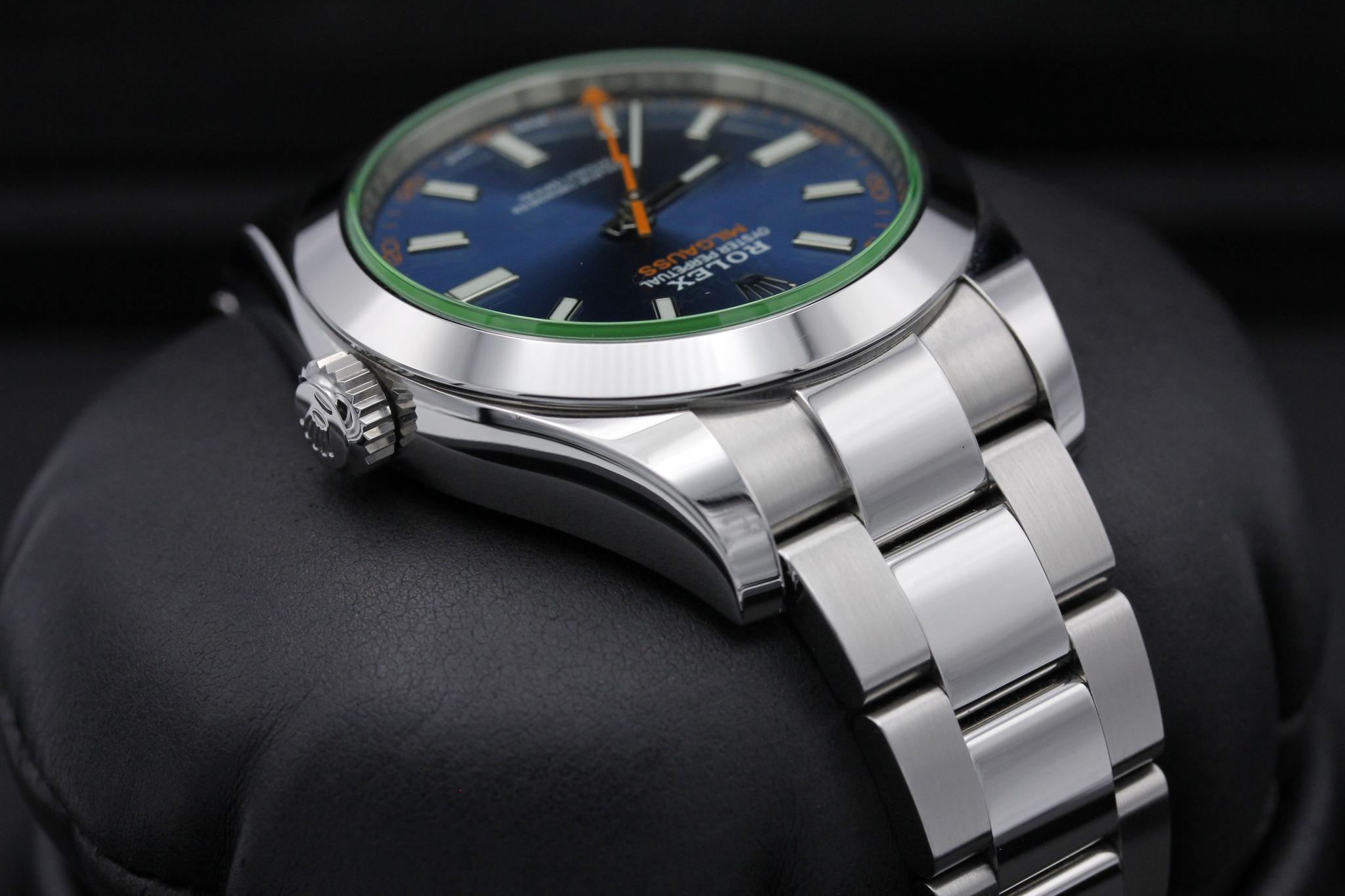 Watch Image 4