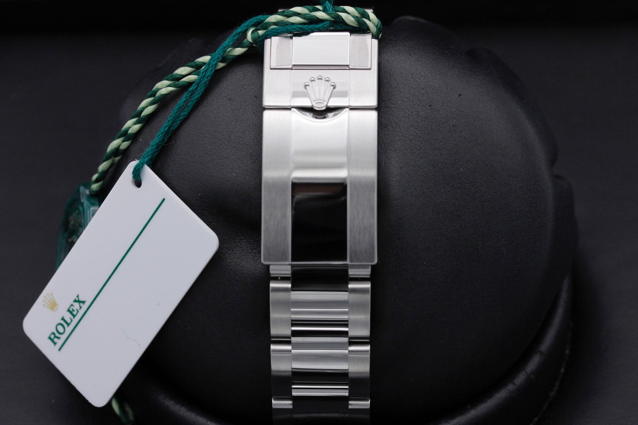 Watch Image 8