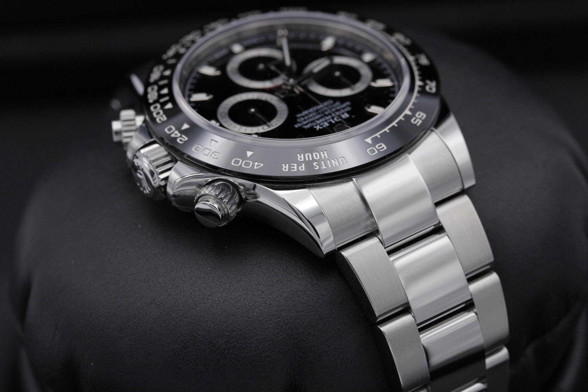 Watch Image 4