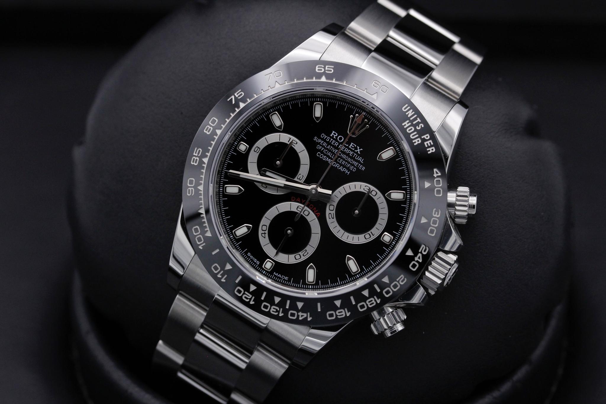 Watch Image 10