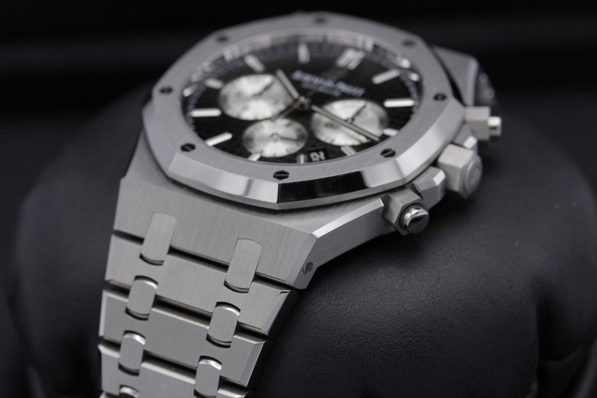 Watch Image 2