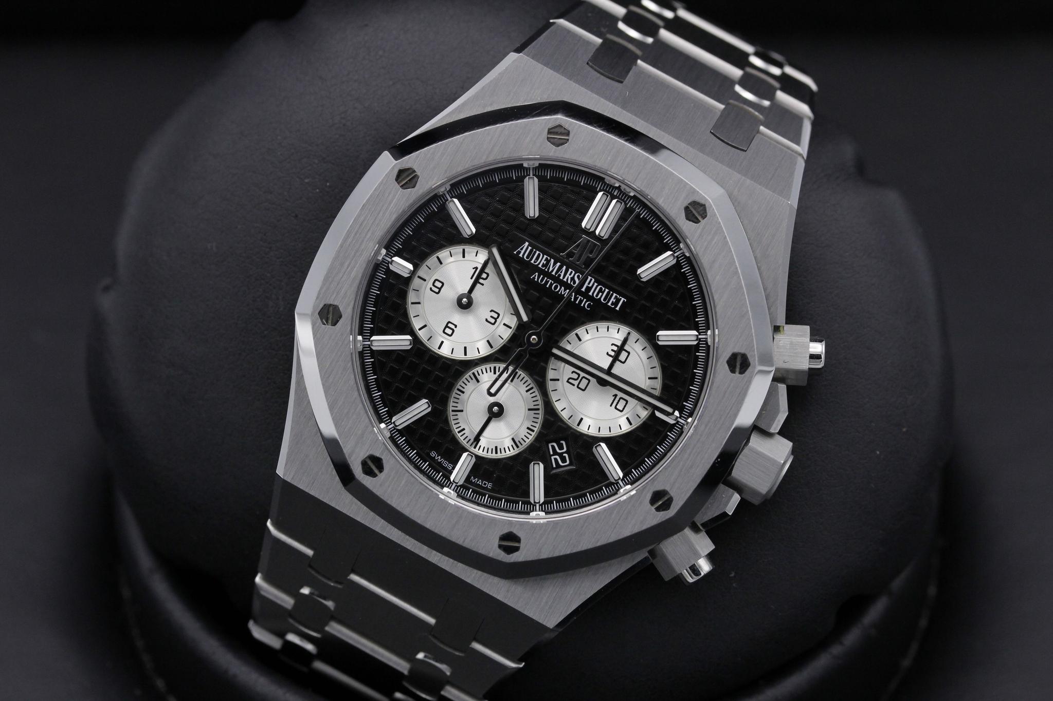 Watch Image 10