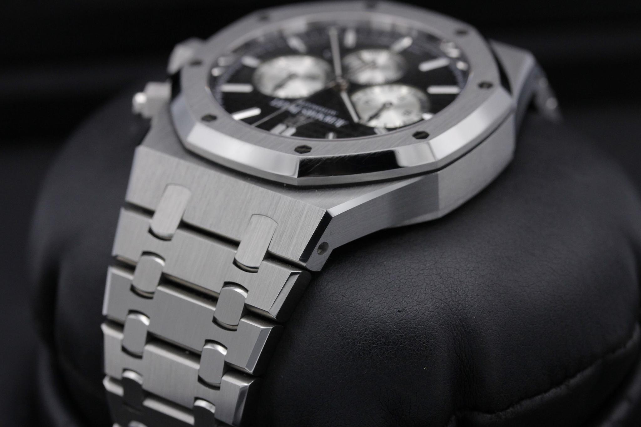 Watch Image 5