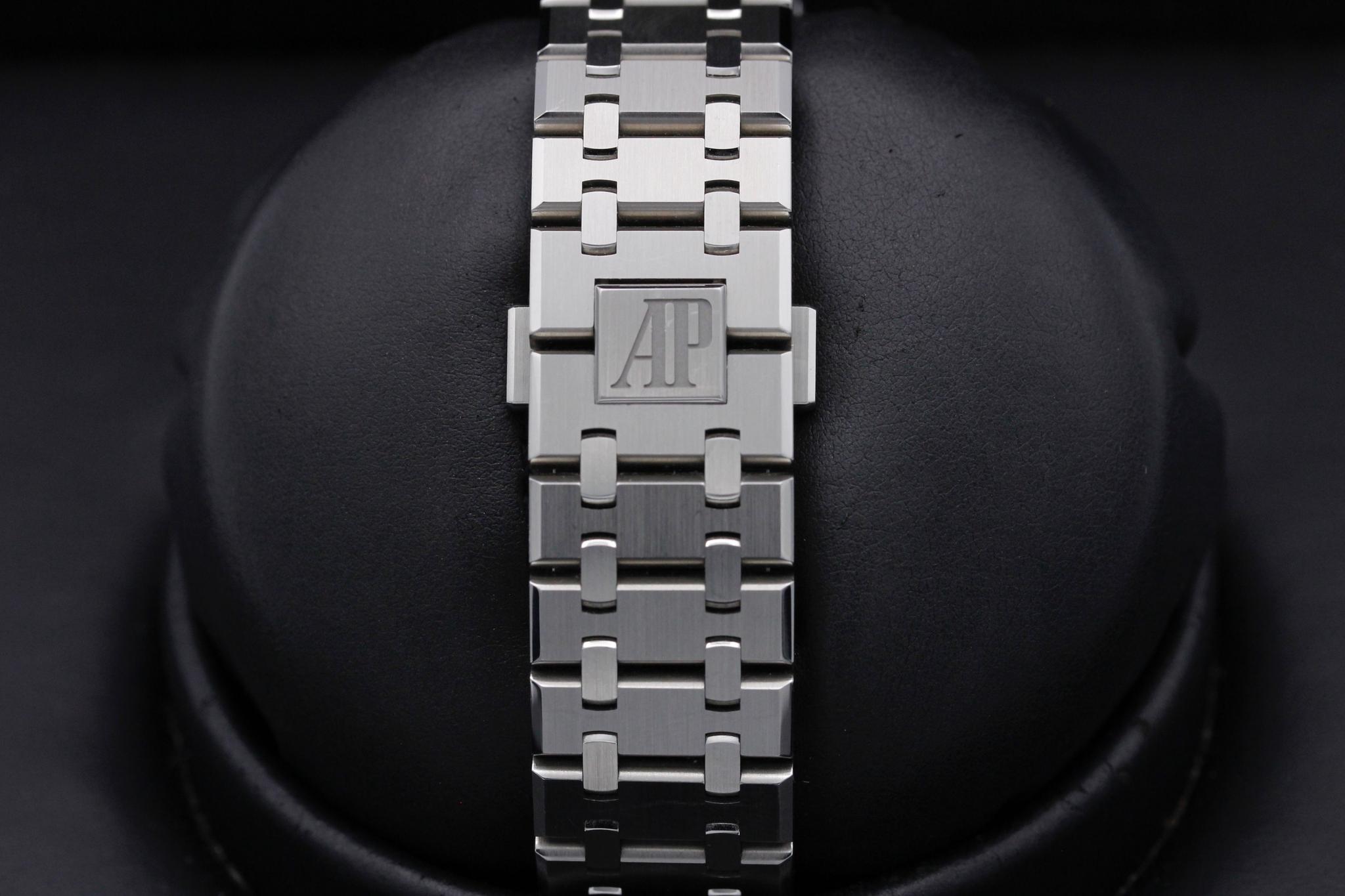 Watch Image 8