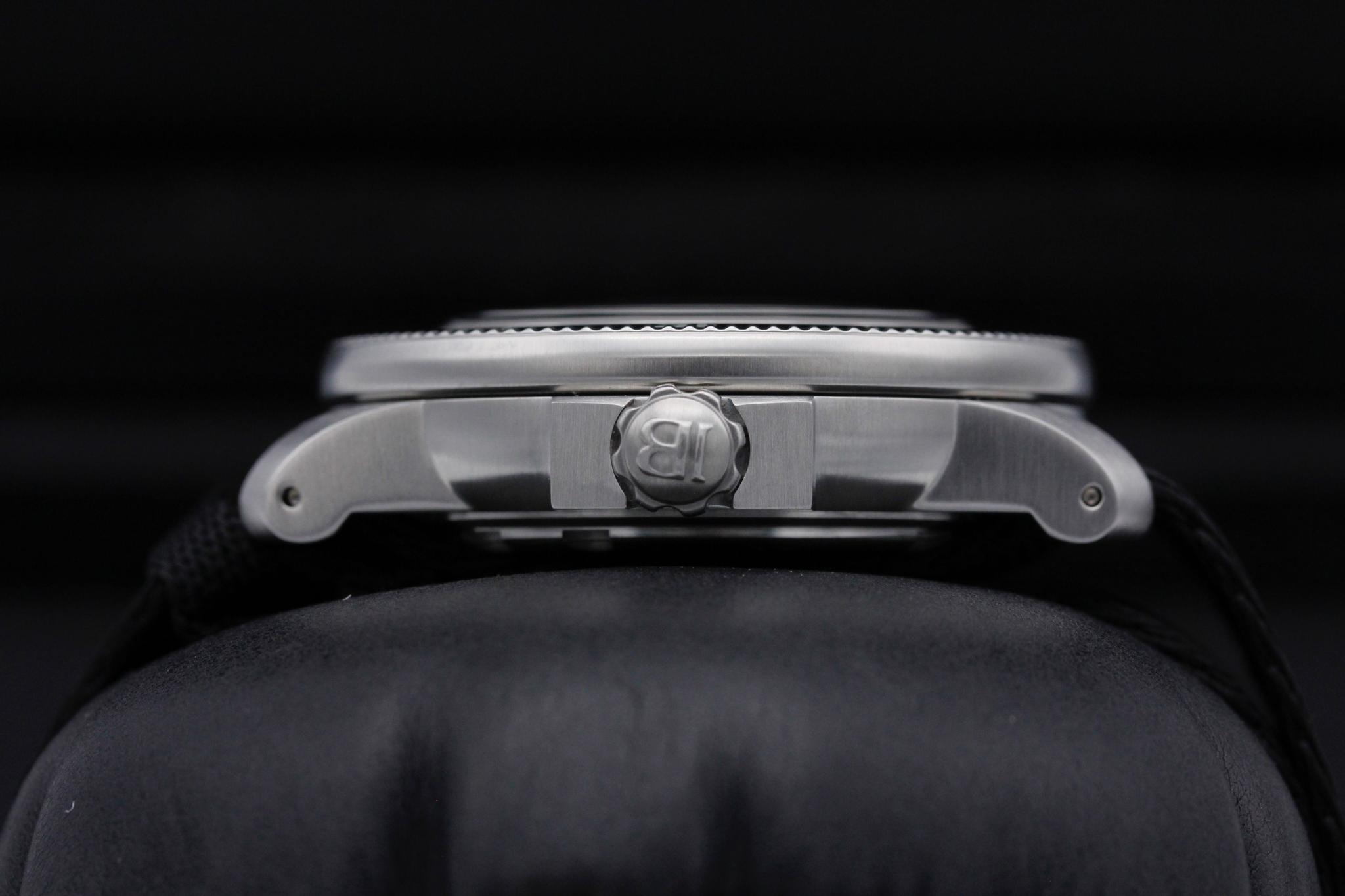 Watch Image 3