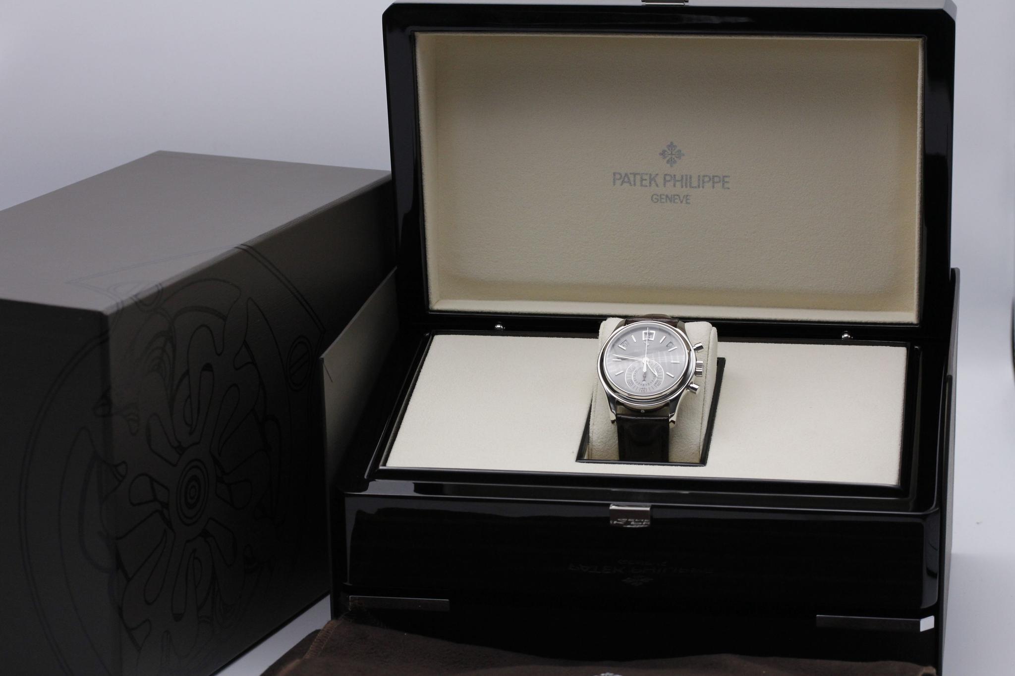 Watch Image 11