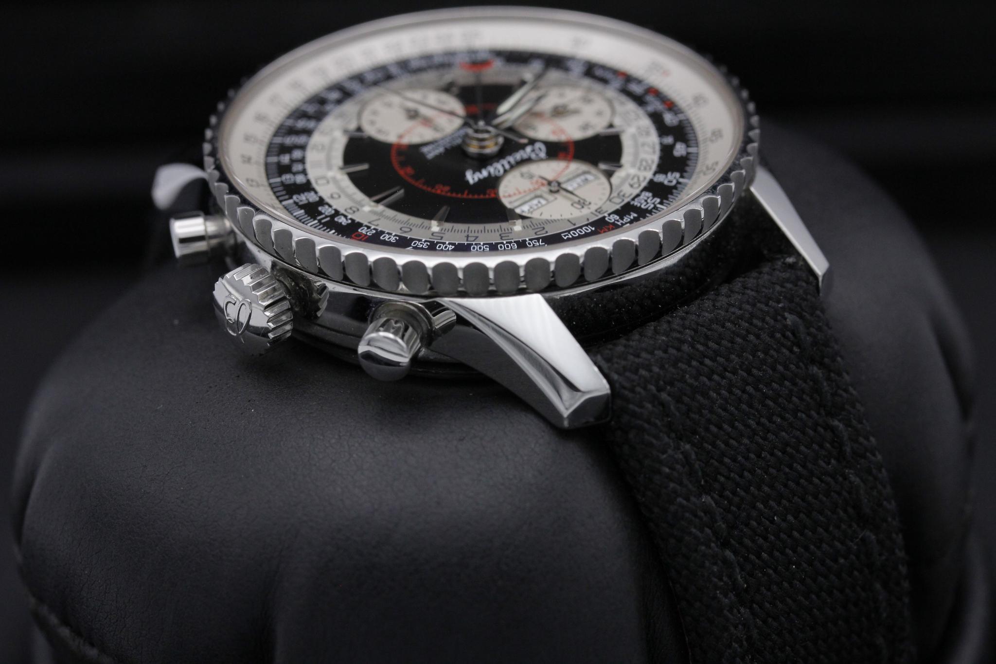 Watch Image 4