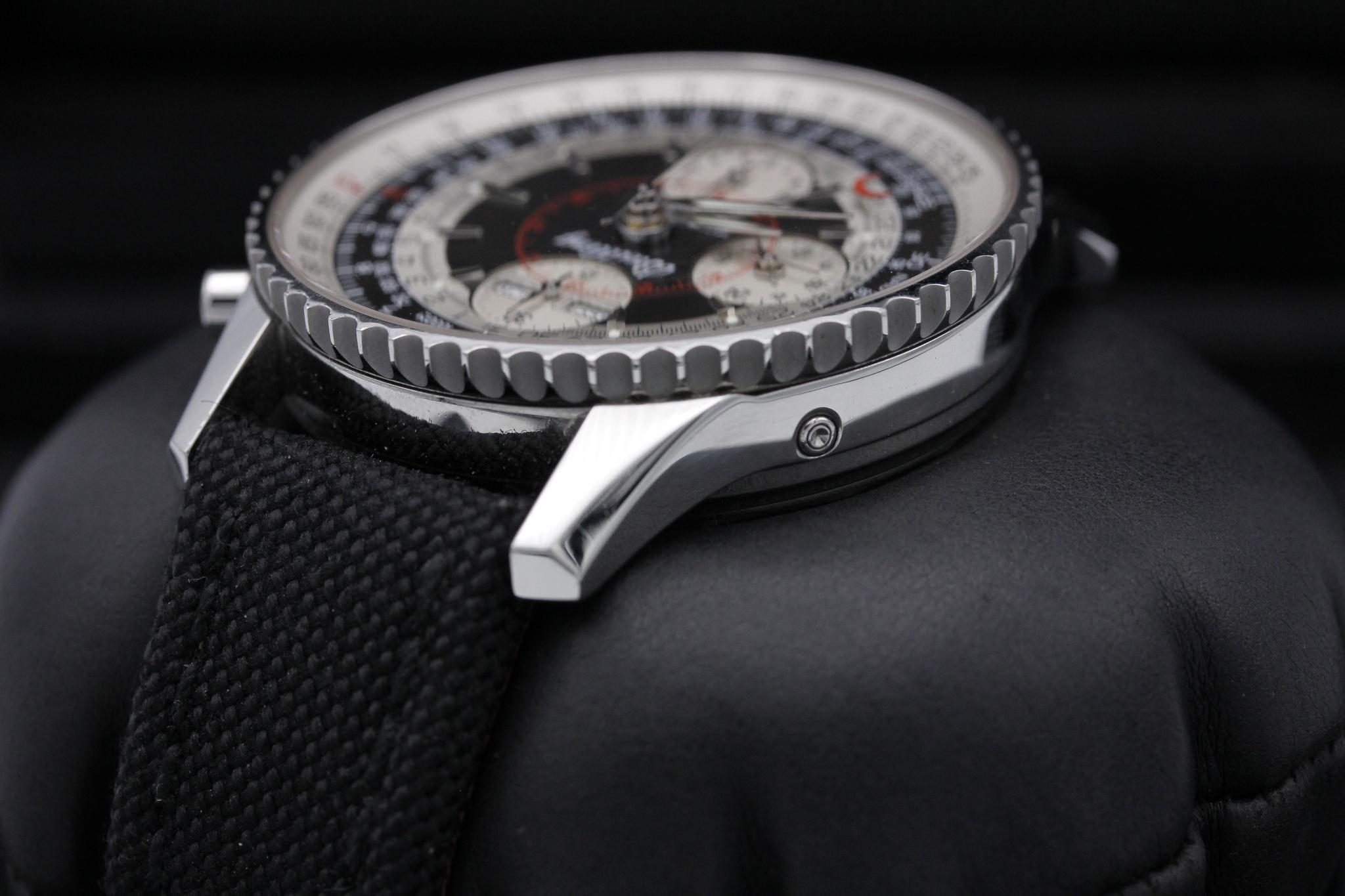Watch Image 5
