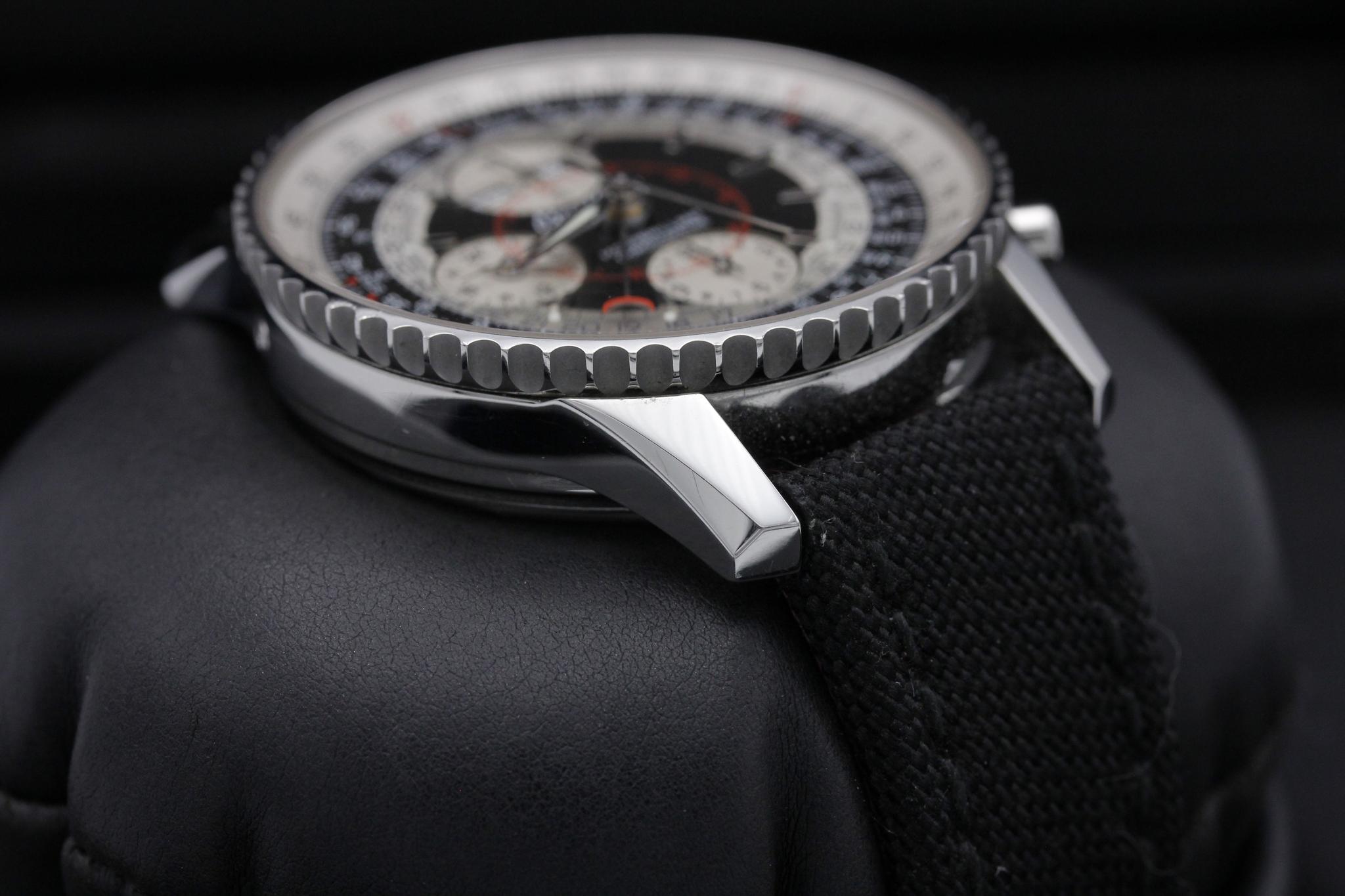 Watch Image 6