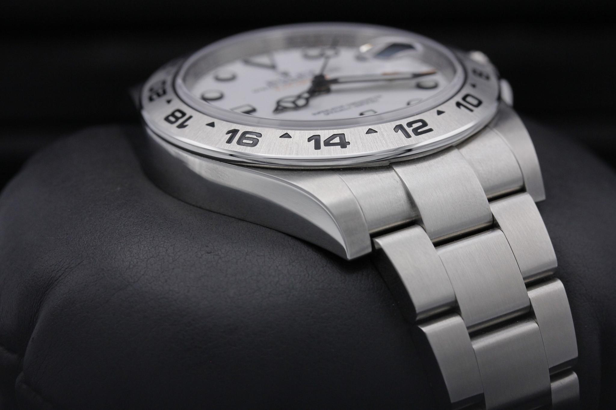 Watch Image 6