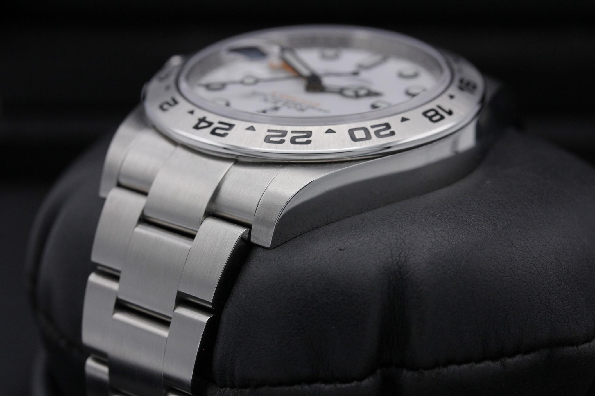 Watch Image 5