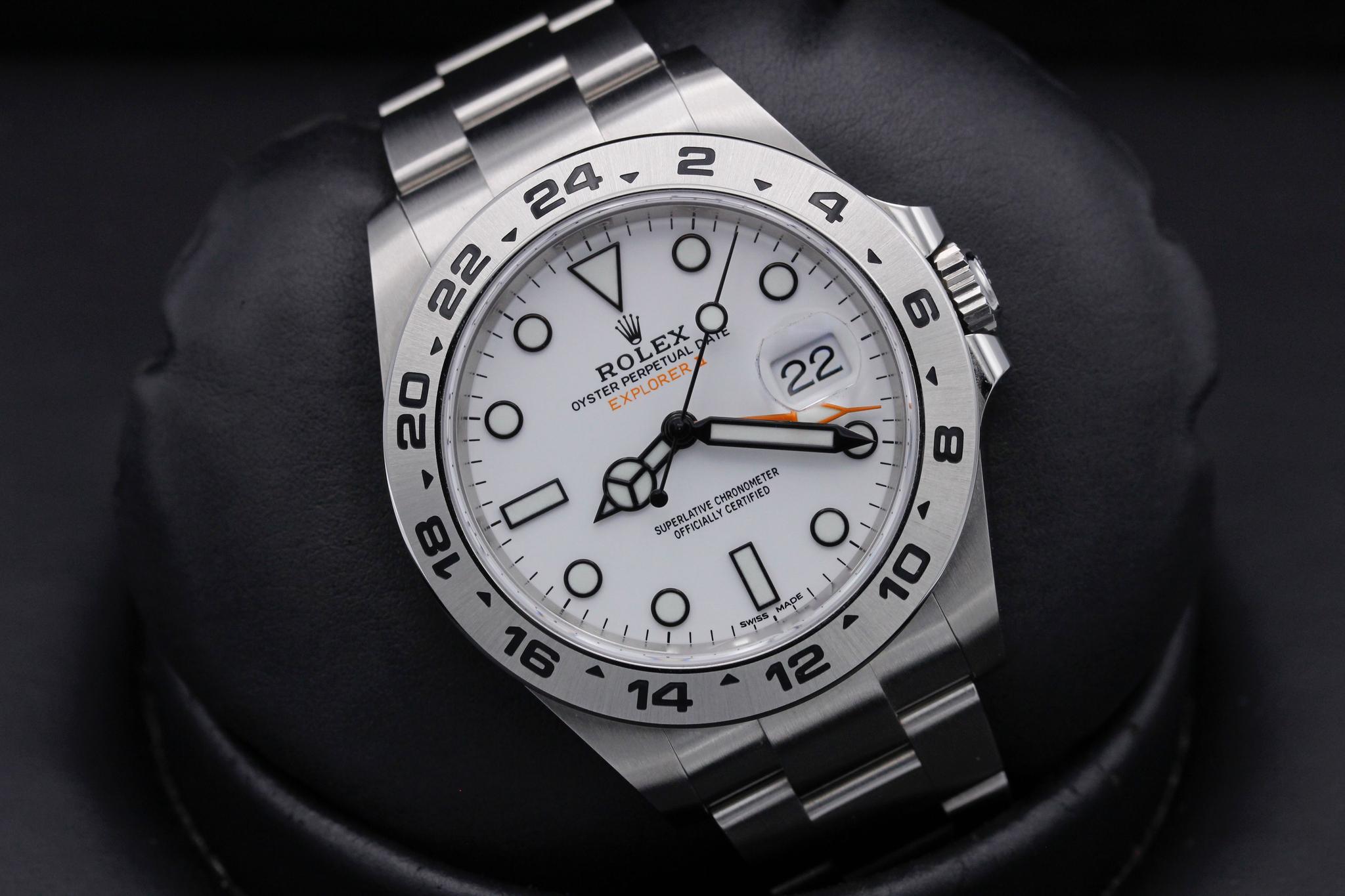 Watch Image 10