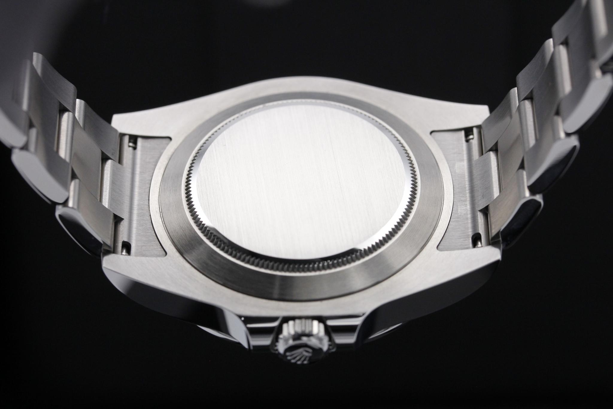 Watch Image 7