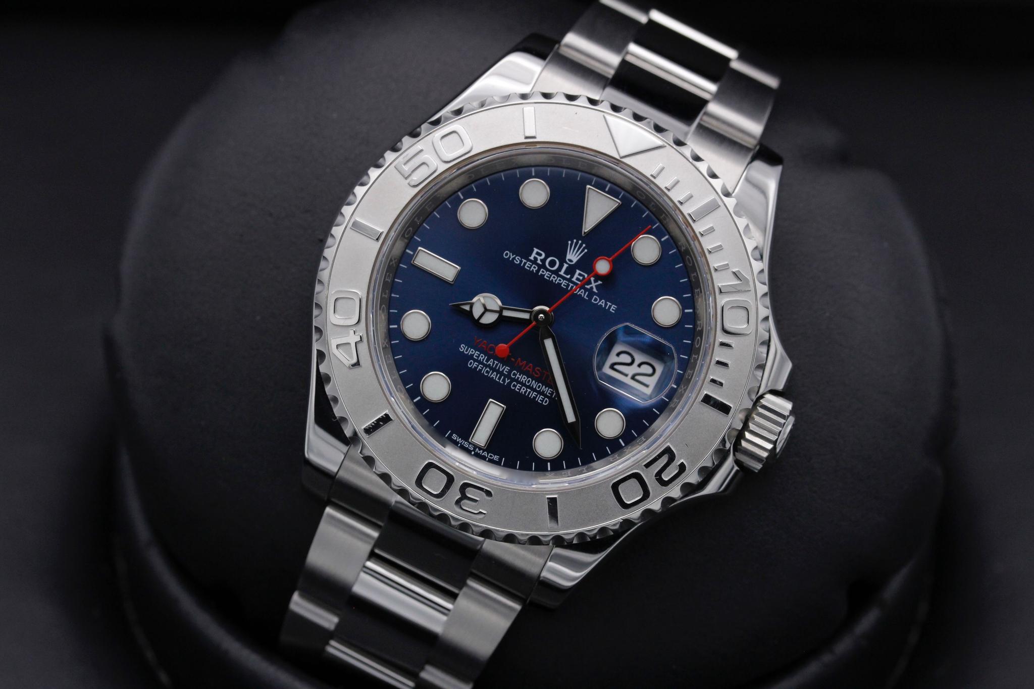 Watch Image 10